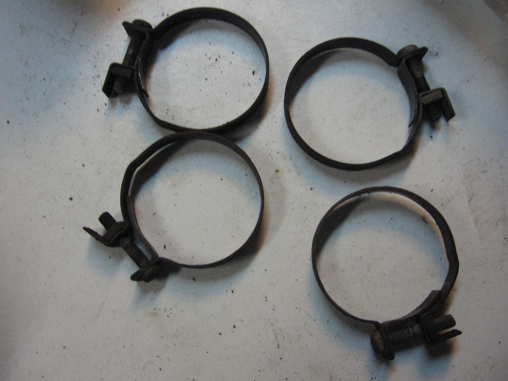 4x klemmen inlaatrubbers // vf500f 1984-85		16219-MB0-770	16223-KS5-000