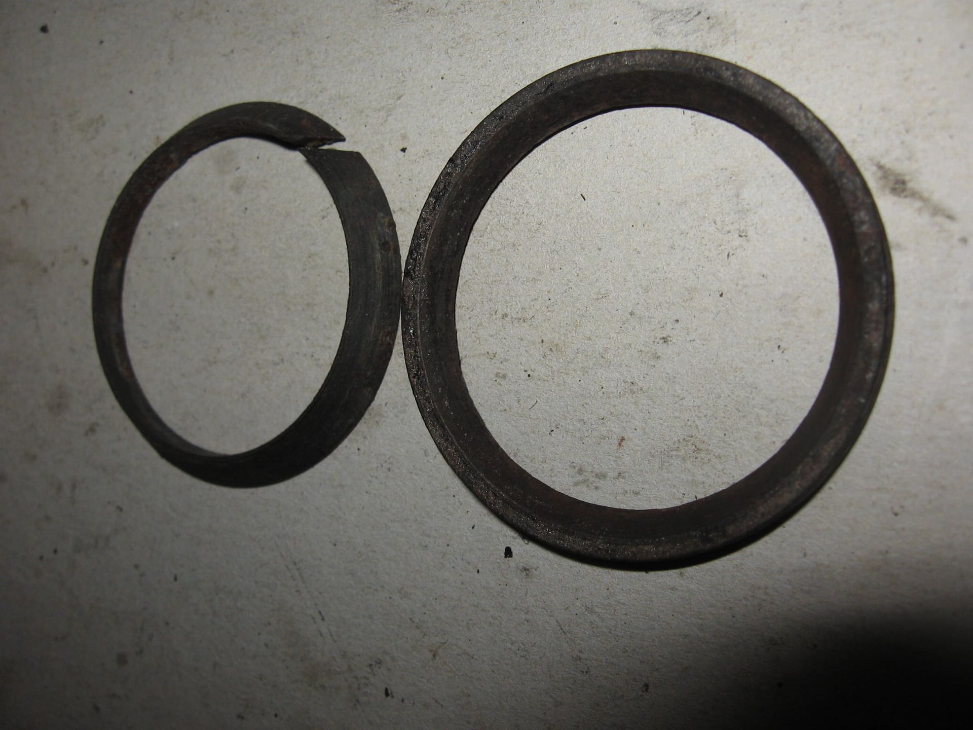 drukring en klemring uitlaat	R100 r80 r90 r75 r60	18211230585 + 18211230586