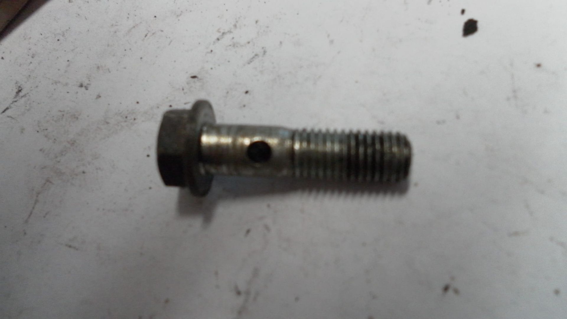 banjobout olieleiding op de kop , m6x26	xl600v	90085-mm9-000