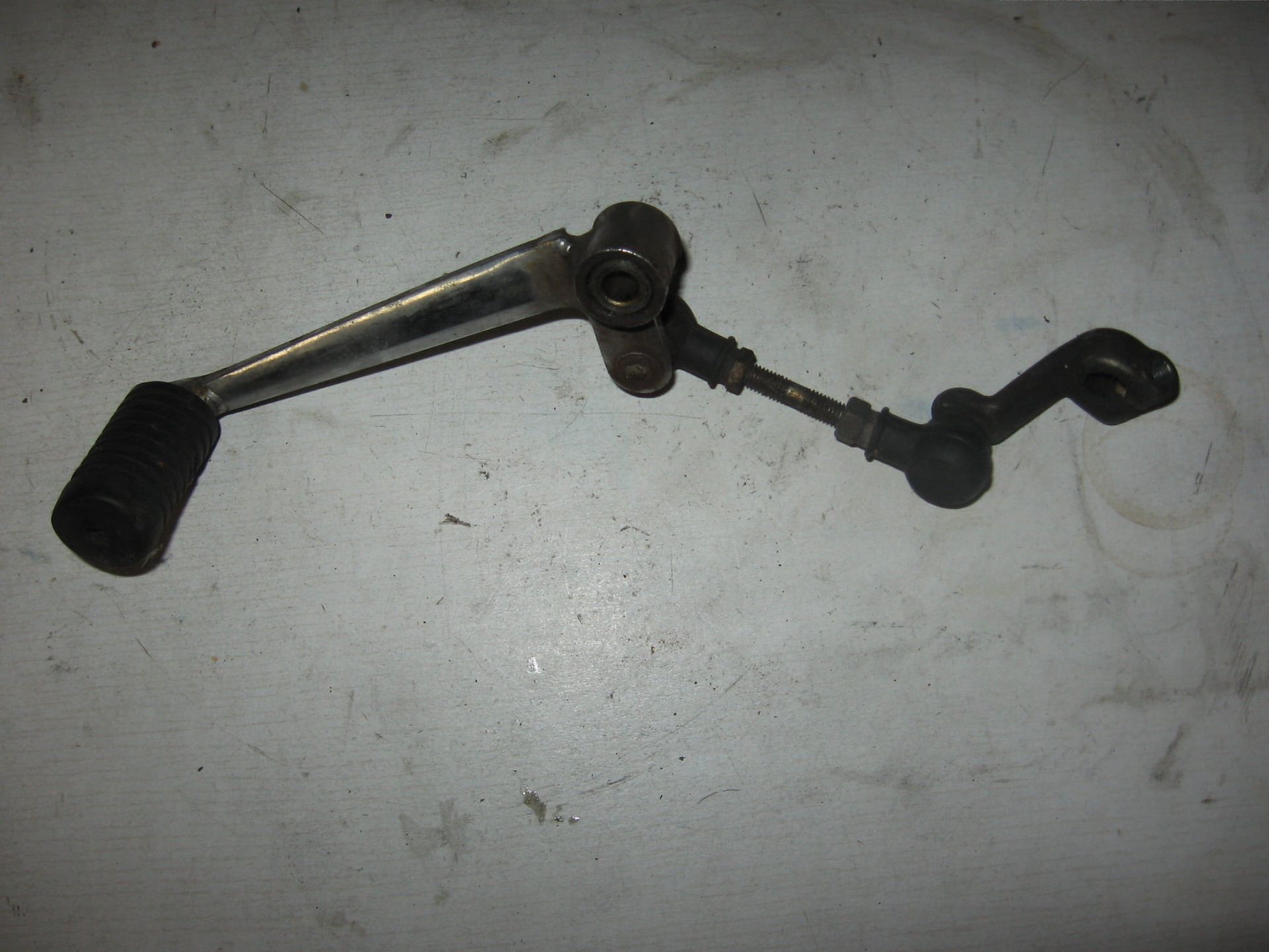 schakelpedaal met gewrichten 	Vf750s 82-83, vf700s 1984-85	24700-mb0-000