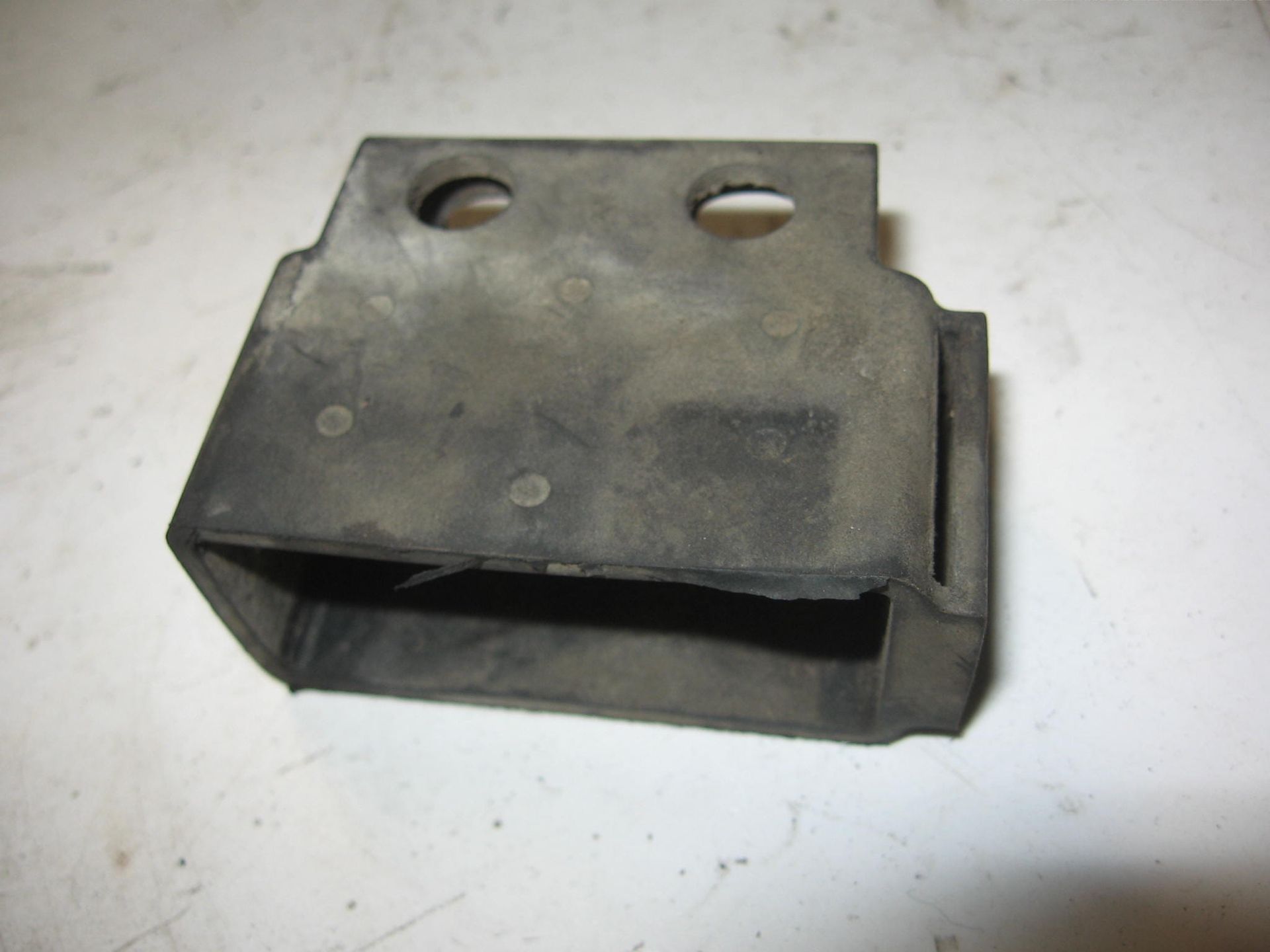 rubber bevestiging  cdi unit // vt500c 1983-84		30402-mf5-000