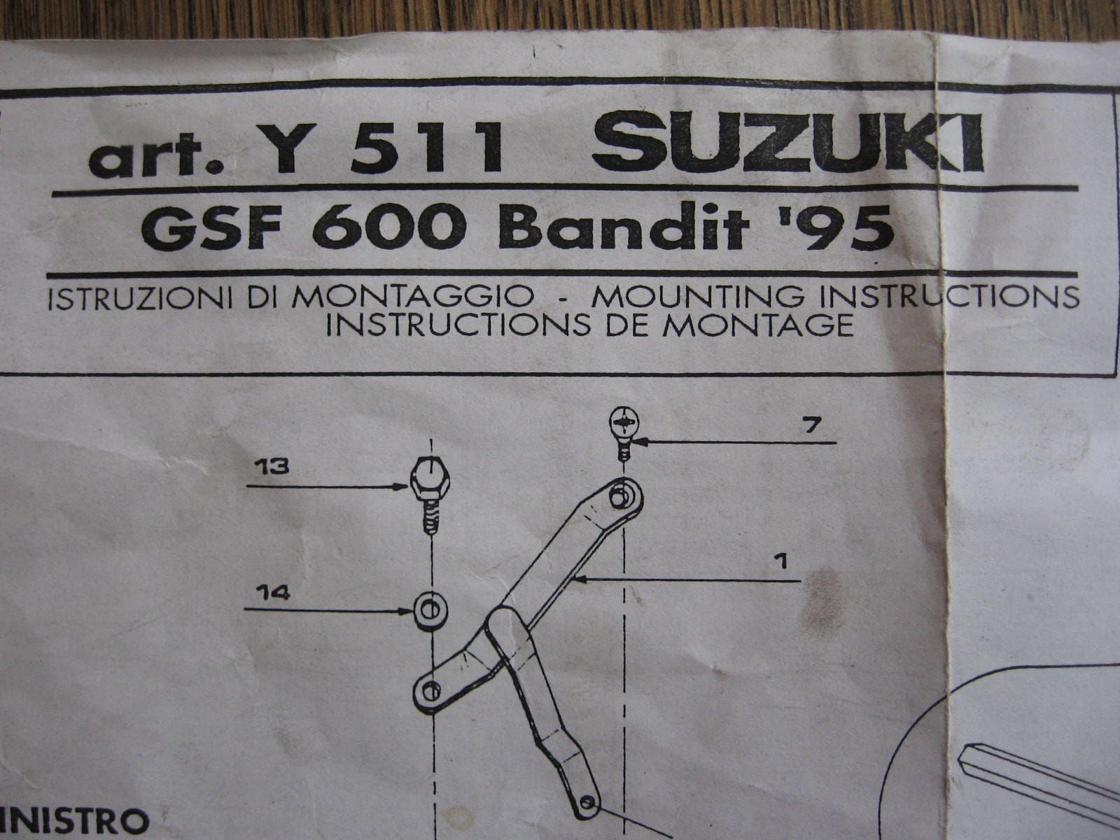 NIEUW kofferrek bevestegingsset Y511 GSF600 1995-1999	givi