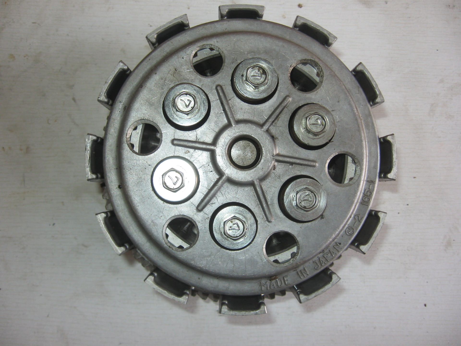 koppelingshuis	Gs500e 1989-2007 , gs450 1980-88	21200-44102 + 21411-44101 + 21462-14301