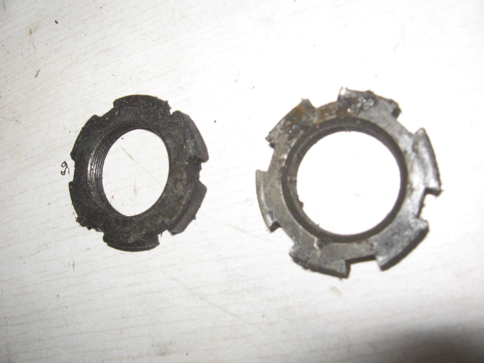 2 stuks  speciale moer balhoofd 	tr1 xv920 , 	4h3-23454	90179-25495 , 90179-25033
