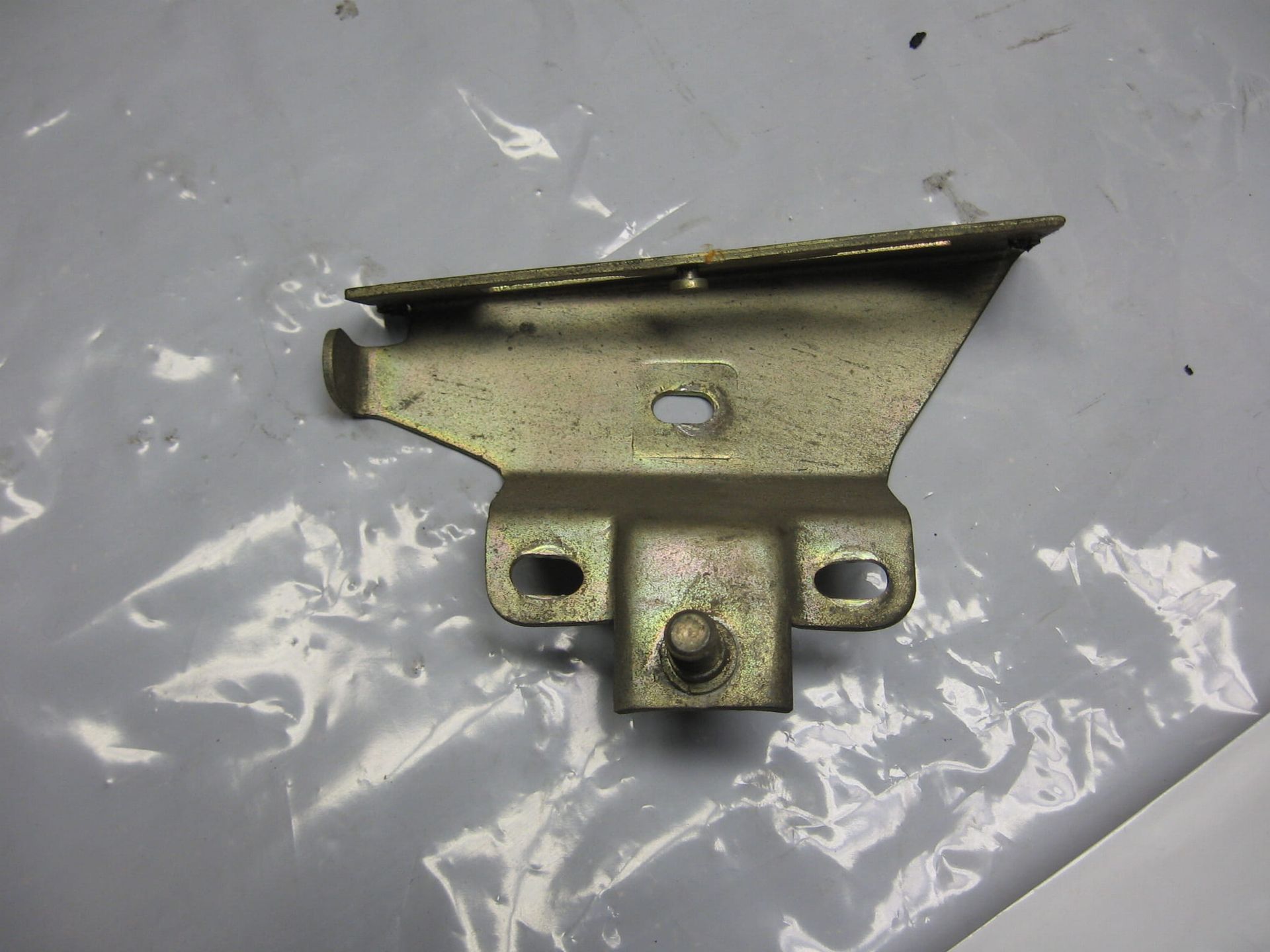 Linker steun in RT kuip opbergbakje 	R100rt 78-85 , r80rt 	63171238553