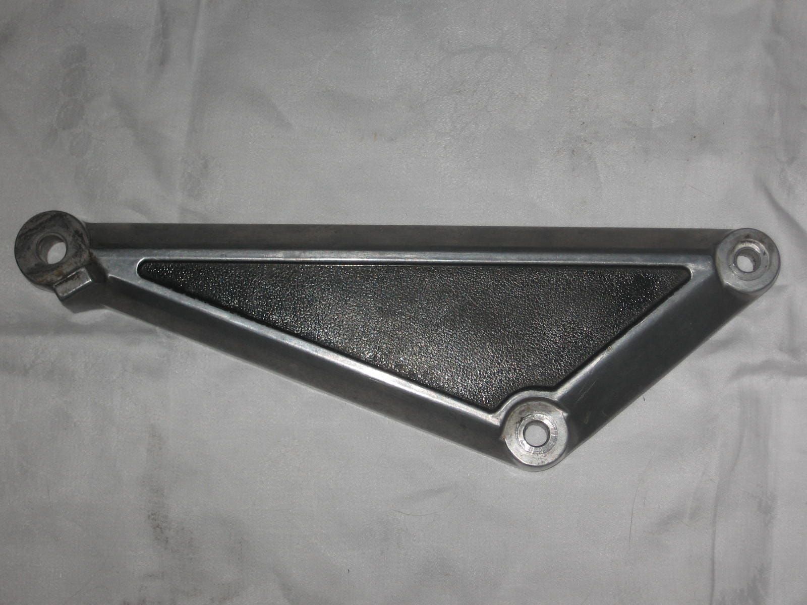 stay muffler links/ bev passgsteun --kz750 E H 1980-1983		35011-1080