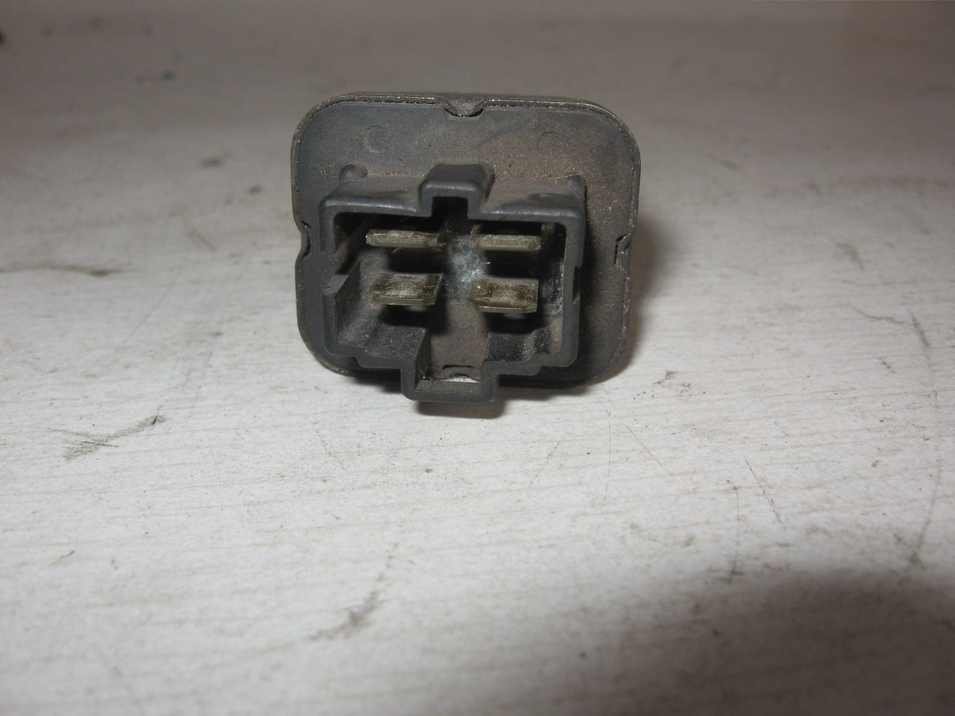 relais	Xs400 sj 1981-83  	xs850 80-81 ,12r-81950