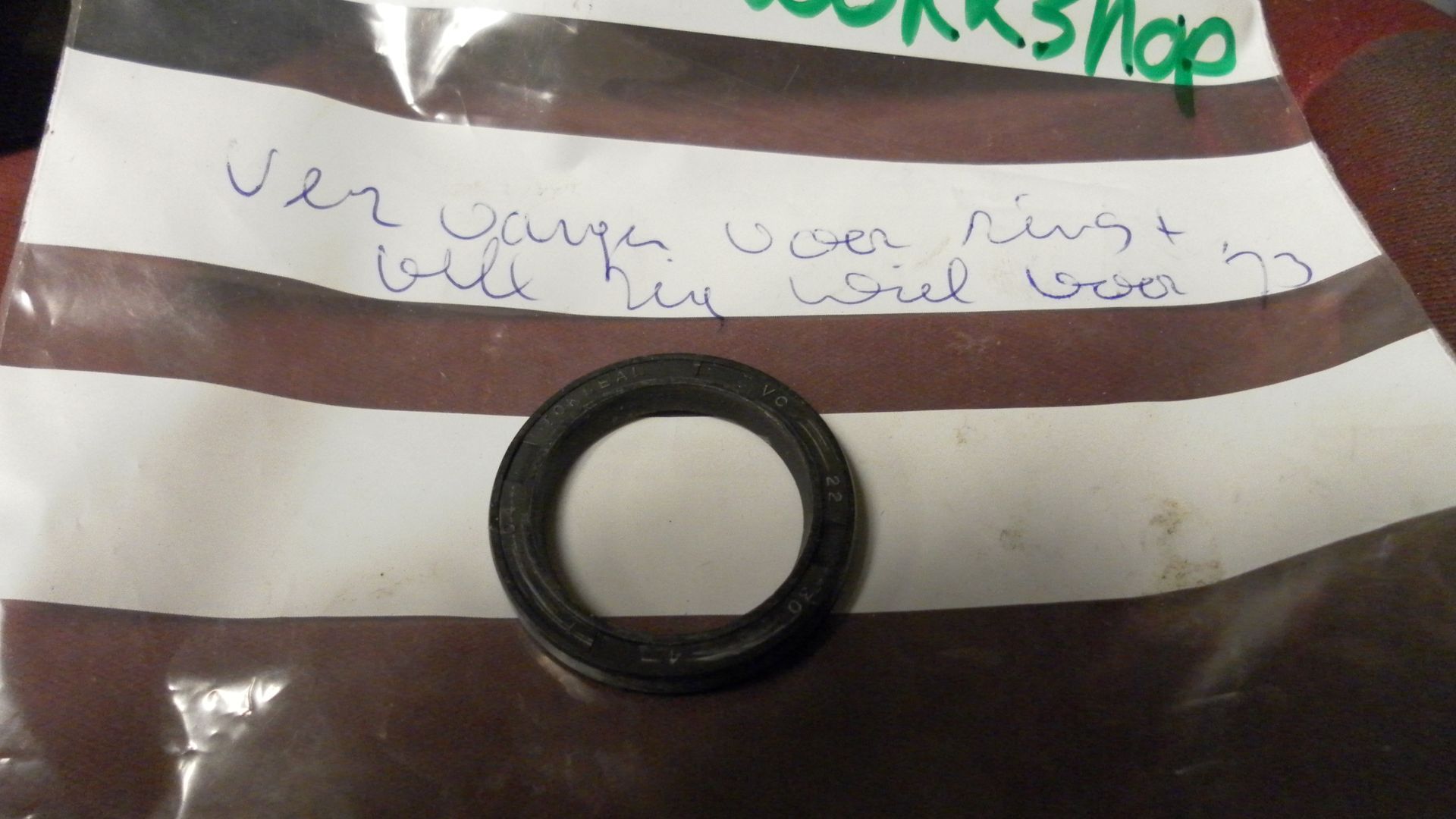 Keerring ( 22x30x4) vervangend voor ring+ viltring afdichting wiellager , boxer voor 1973