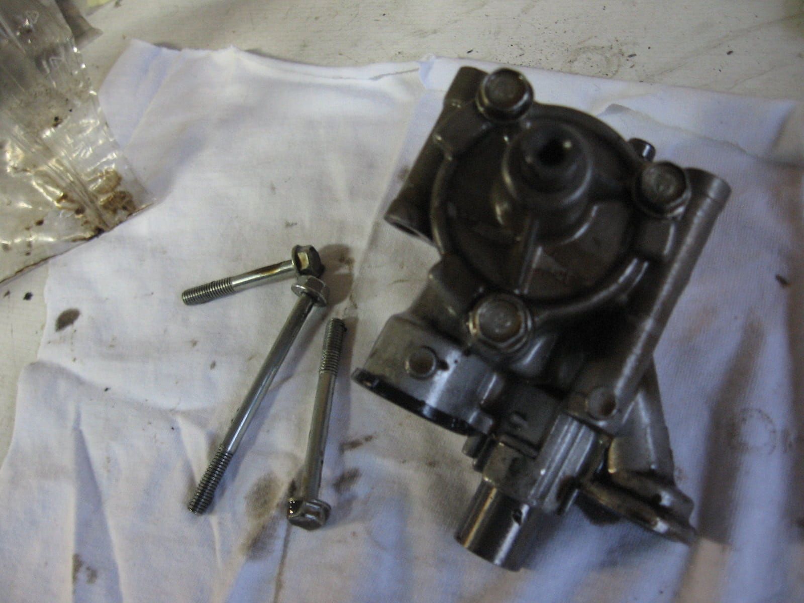 oliepomp	Vtr250 1988-90	15100-kv0-305