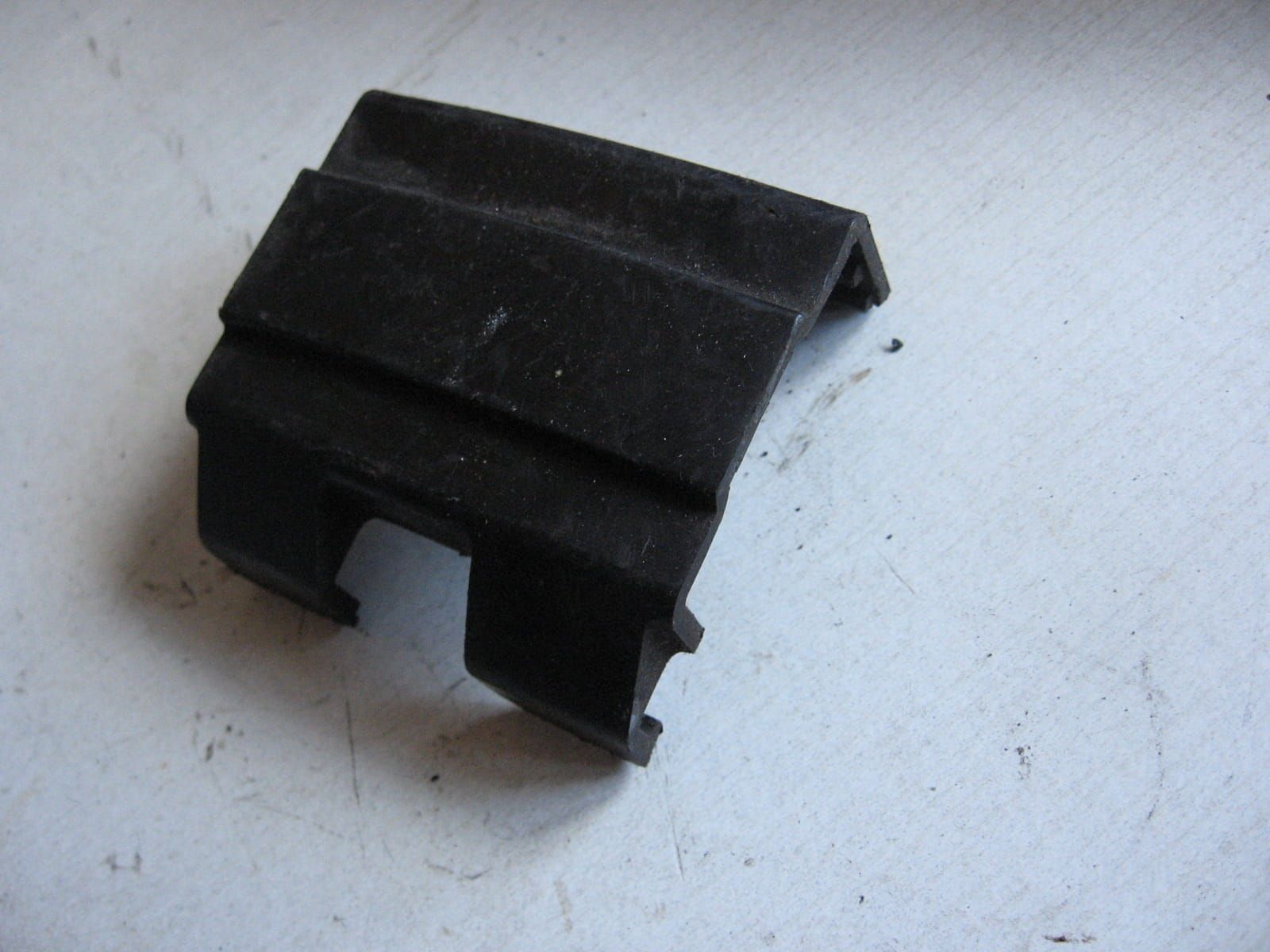 deksel op achterremklauw	Gs 1977-83	69151-45000