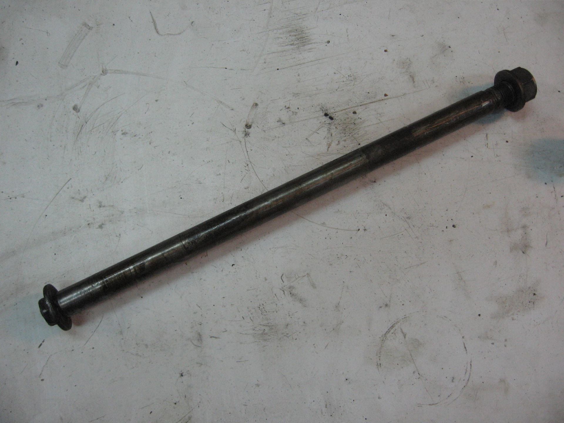 achterwielas + moer – cmx450c 1986-87		42301-mm2-770