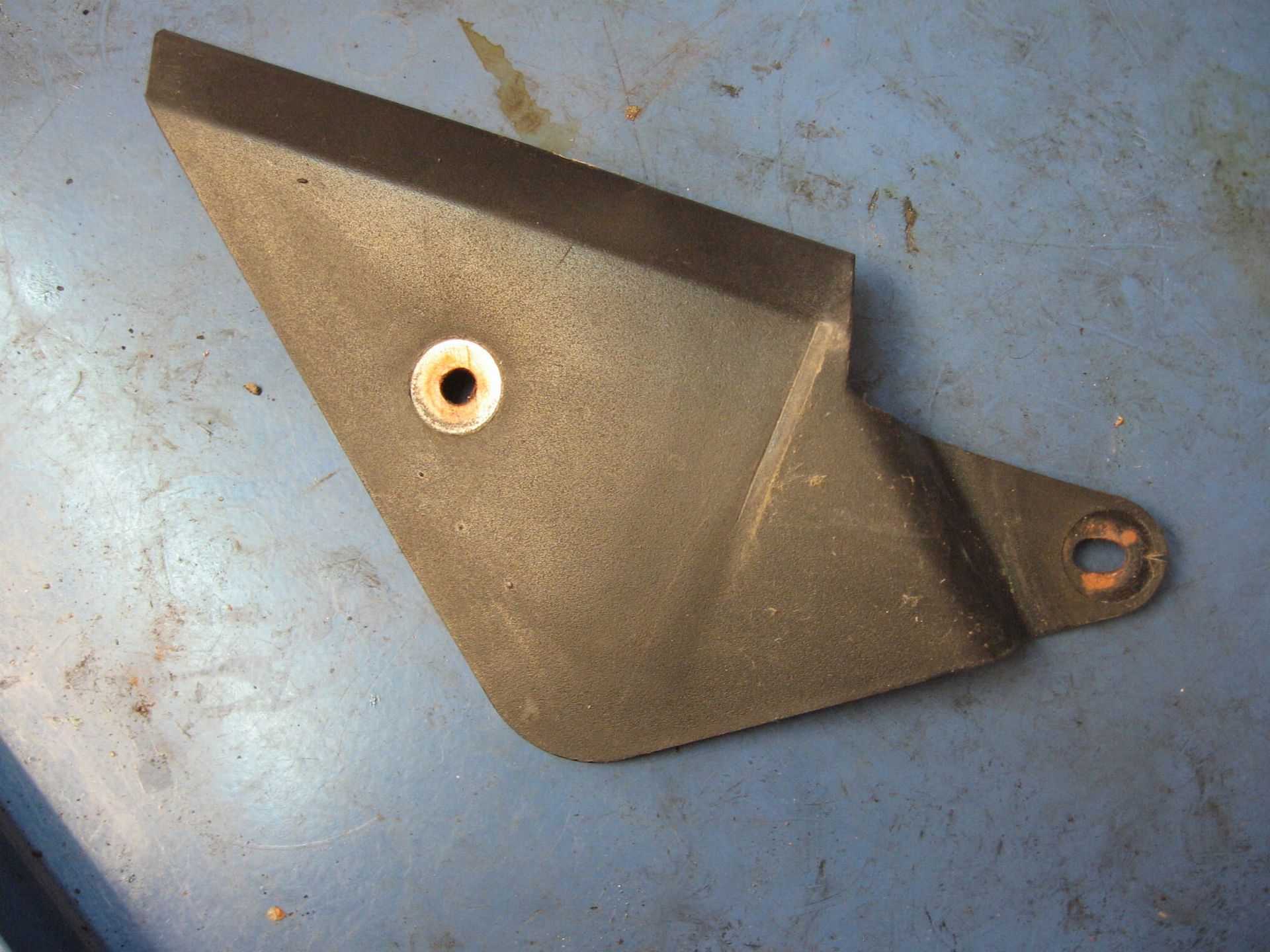 Cover4 , kapje rechtsvoor op frame	Fzr1000 91-95 3gm-2117R