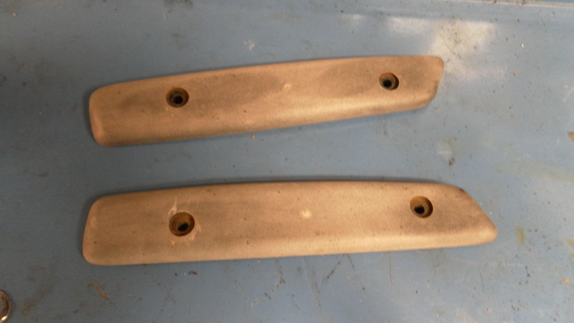 houders kuipruit voorkant links en rechts 	R1100RT ( 2 313 641 / 2 313 642 )	46632313641	46632313642
