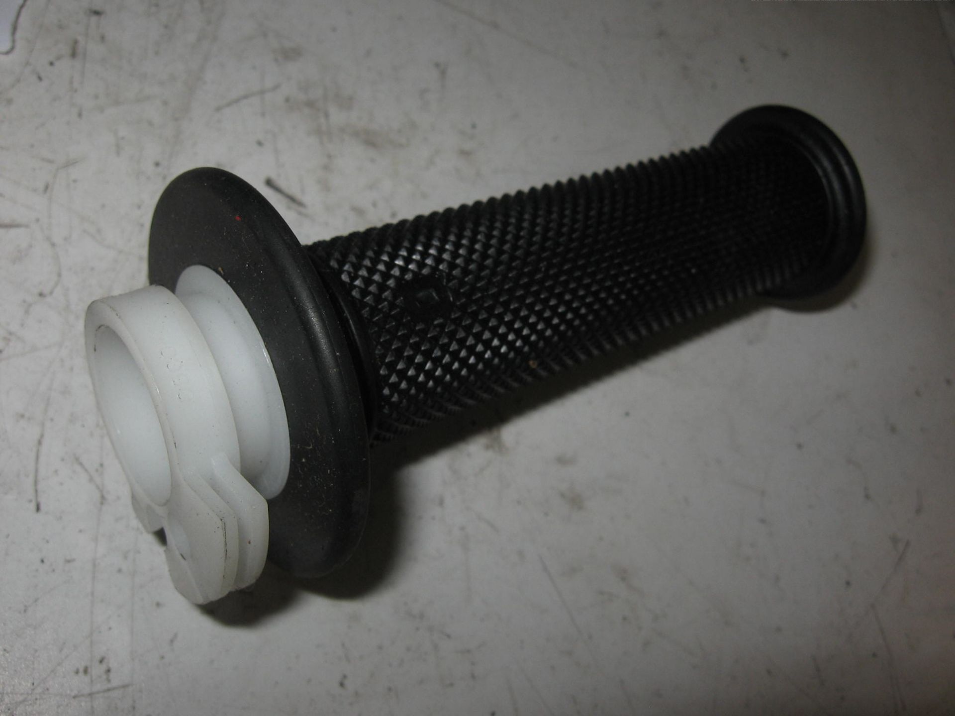 gashandvat compleet  met open einde // gsx-r750 1988-90 gs500		oem		57110-05c01