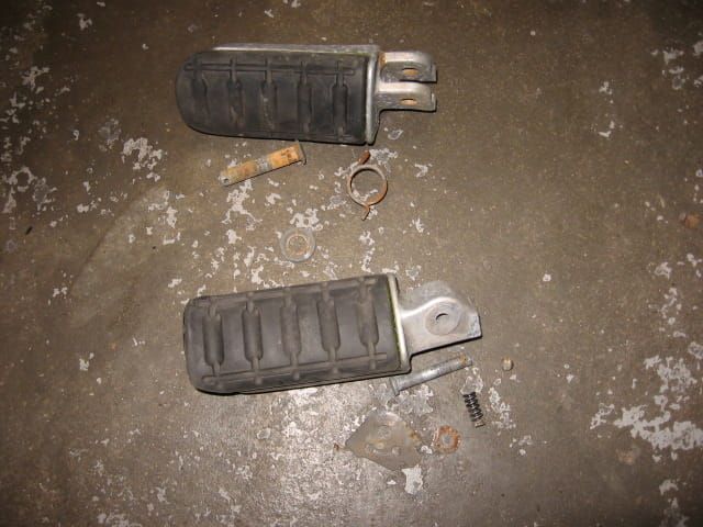 voetsteun bestuurder , passagier rechts	St1100 1991-2003 st1300	50711-mt3-305 , 50730-mt3-000 , 50630-mt3-000 , 50612-mt3-305