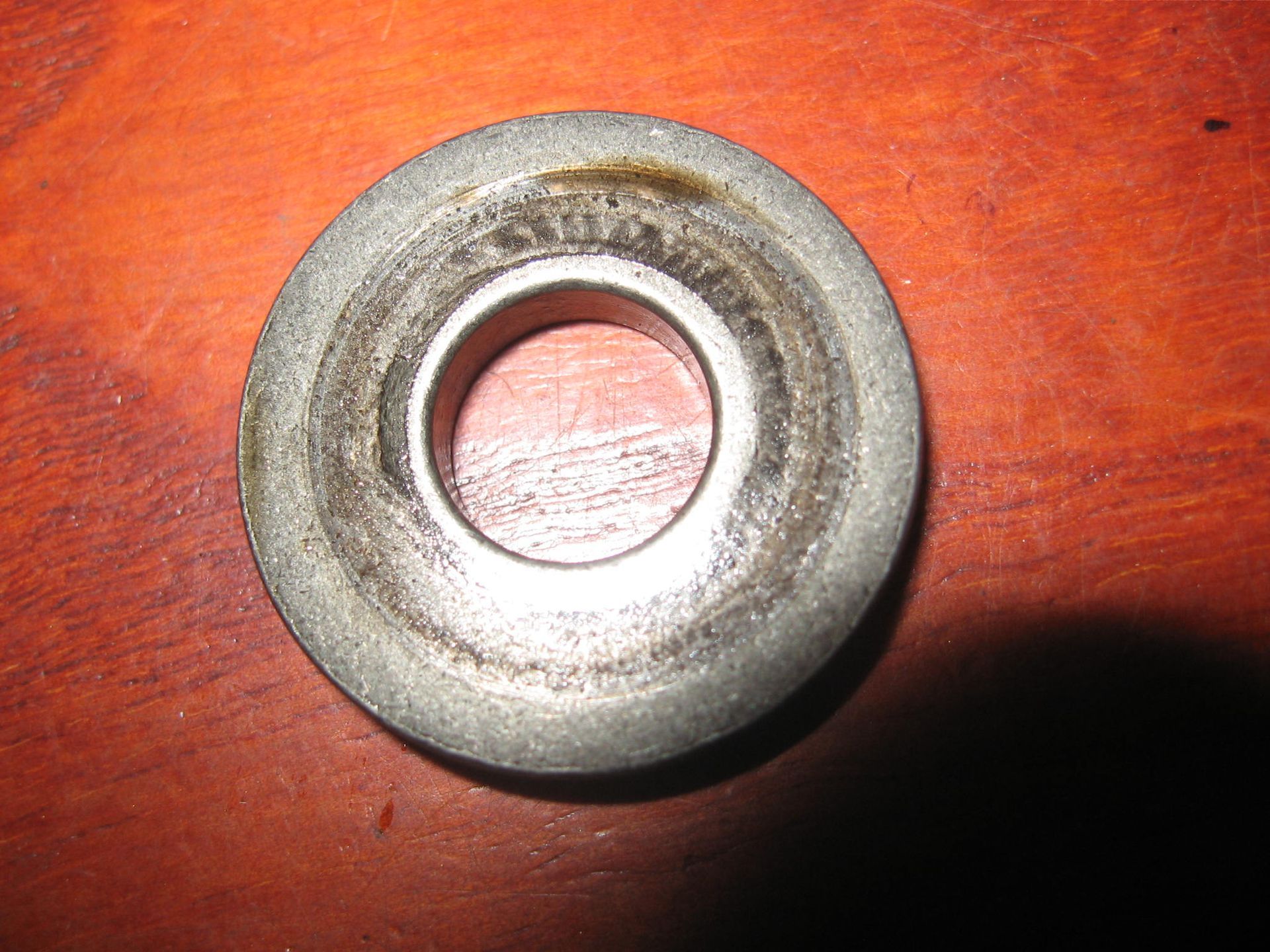 ring (10,5x27 )  bevestiging dynamo rotor // cbr900rr 93-99, cbr600 1991-2014 ,vfr800 1999-2009		90405-KT7-000