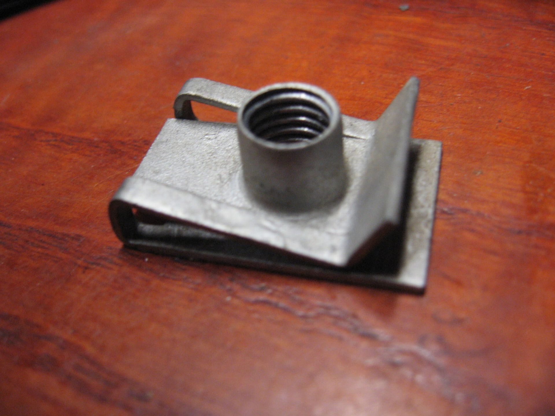 plug in nut		m8-zns3	61332346555