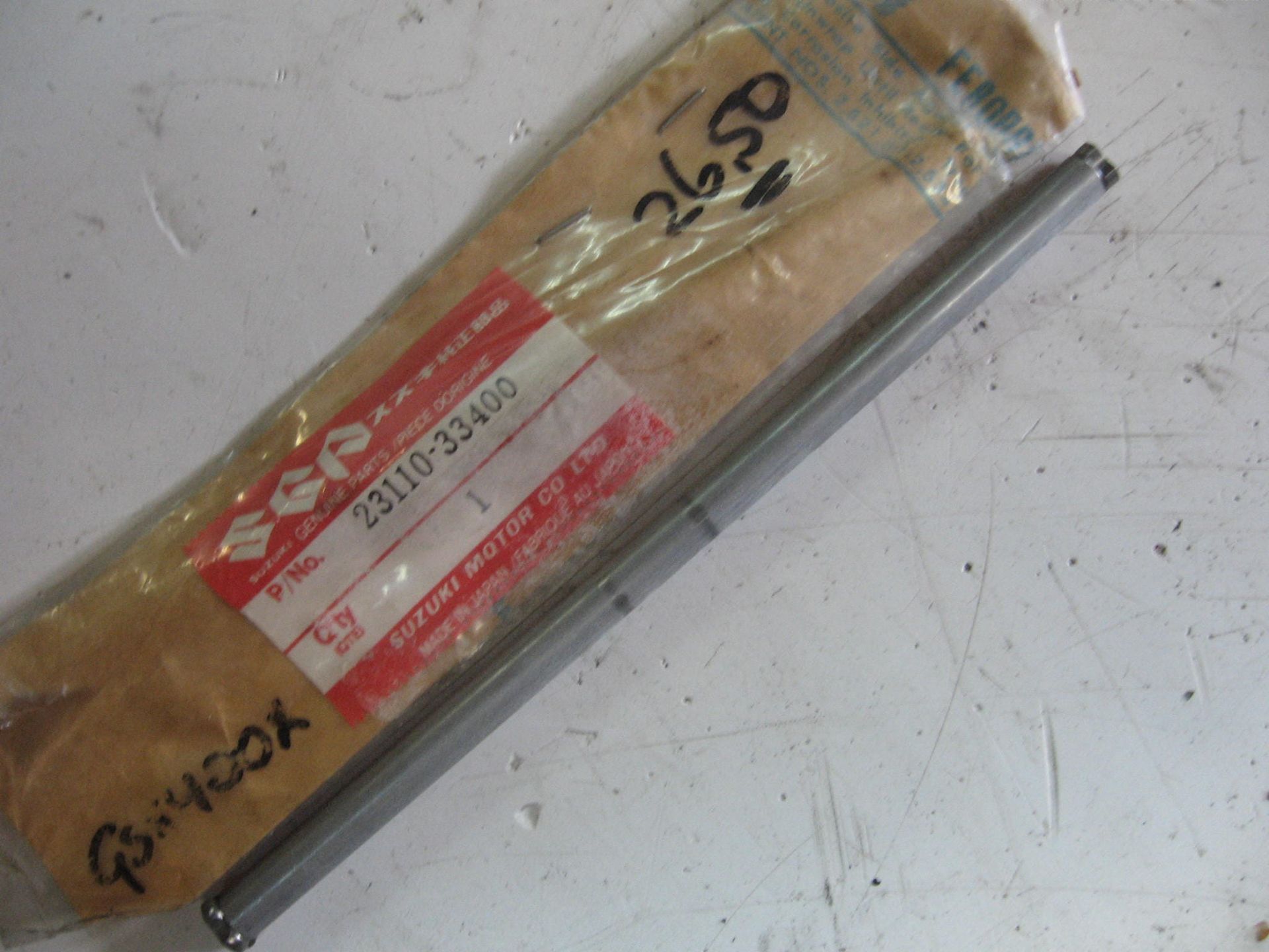 drukstift koppeling rechter ( lang) // gs550 1983-86				23110-33400	ook 23110-32C50 , 23110-31300