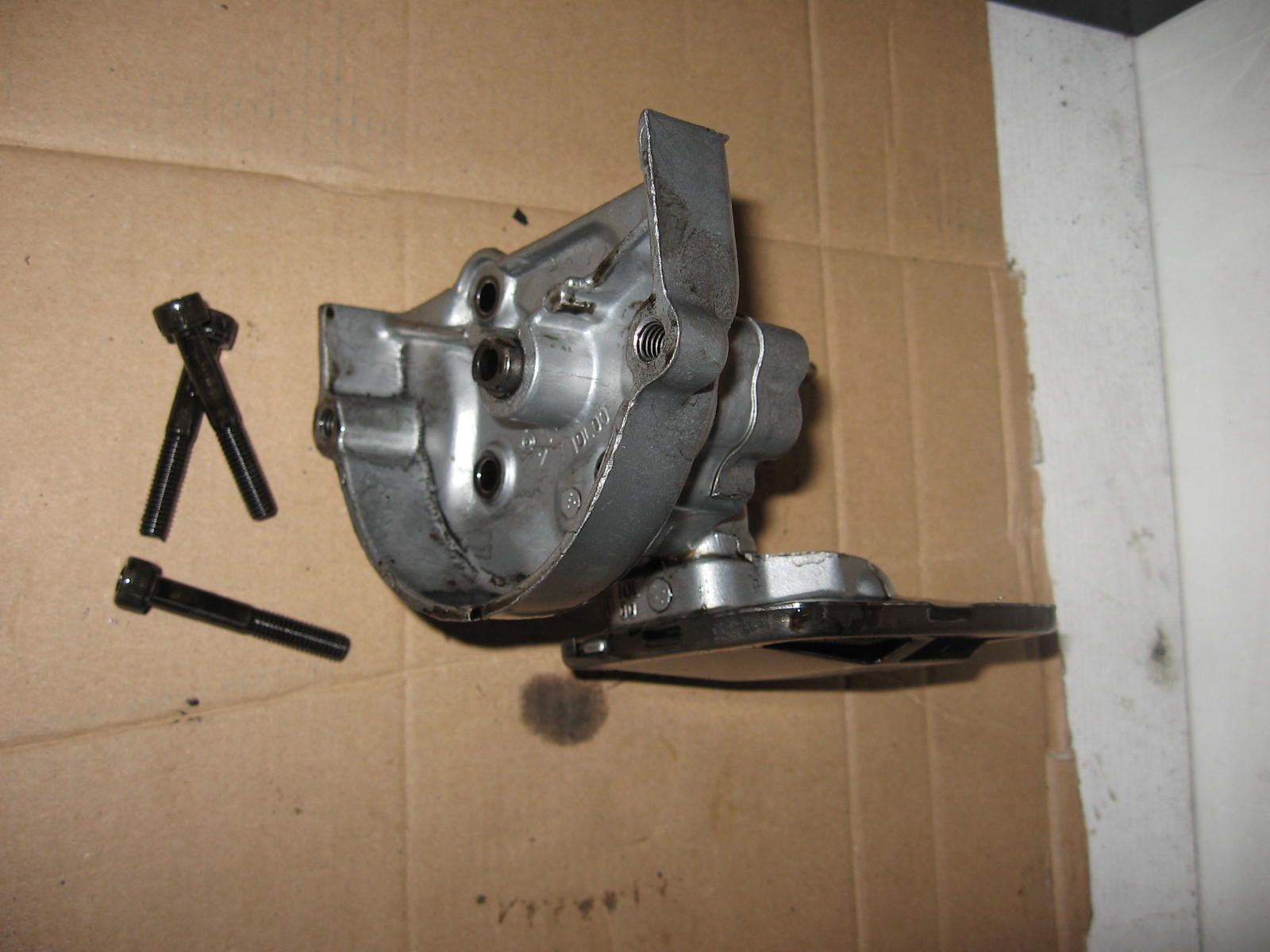 oliepomp 	TR1 xv920 xv750 xv1100 1986-99	 , 10l-13300-00