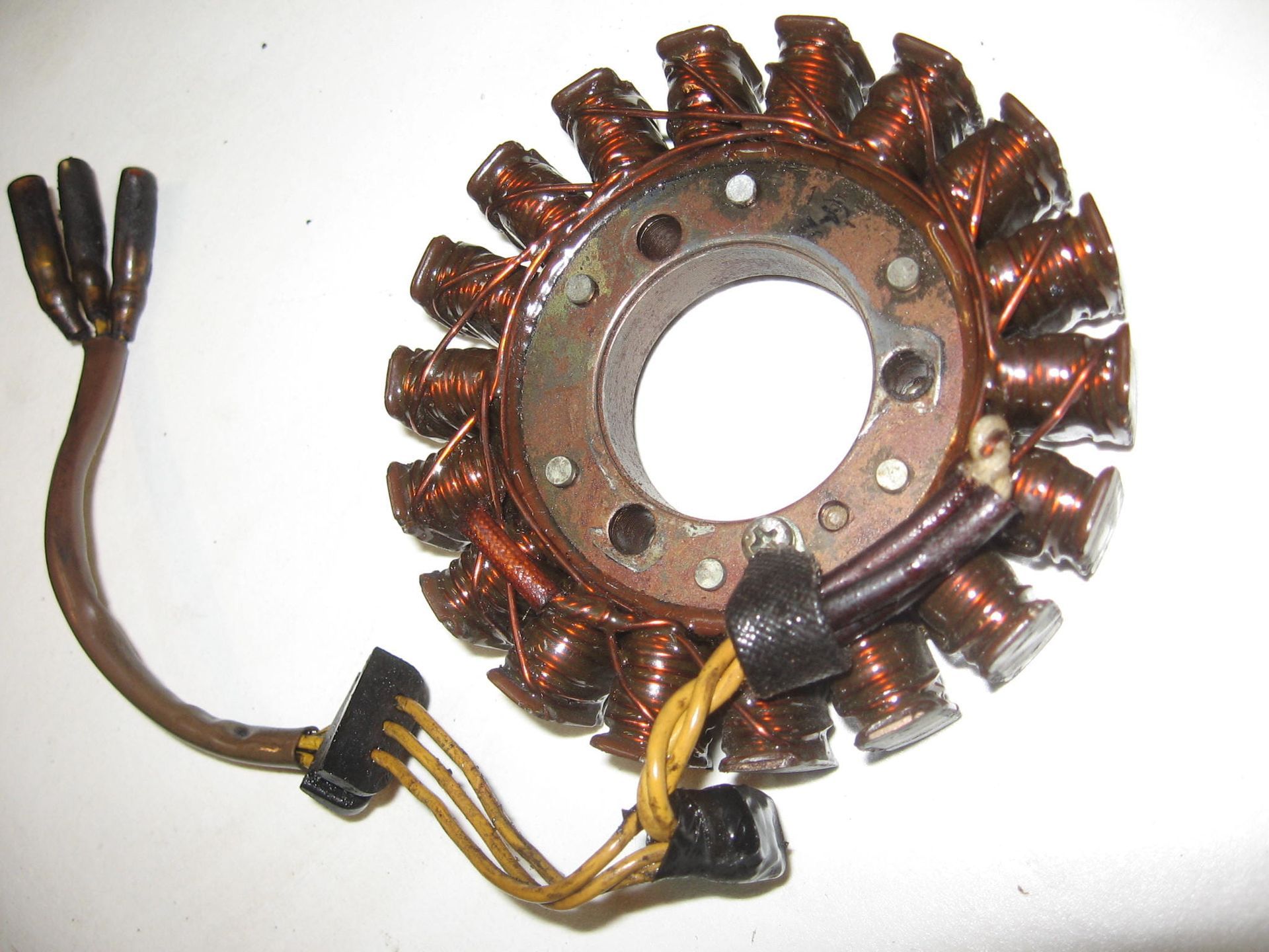 dynamostator ,dynamo spoel 	Z550ltd / kz550 1980-84 , gpz550 1984-86	21003-1083