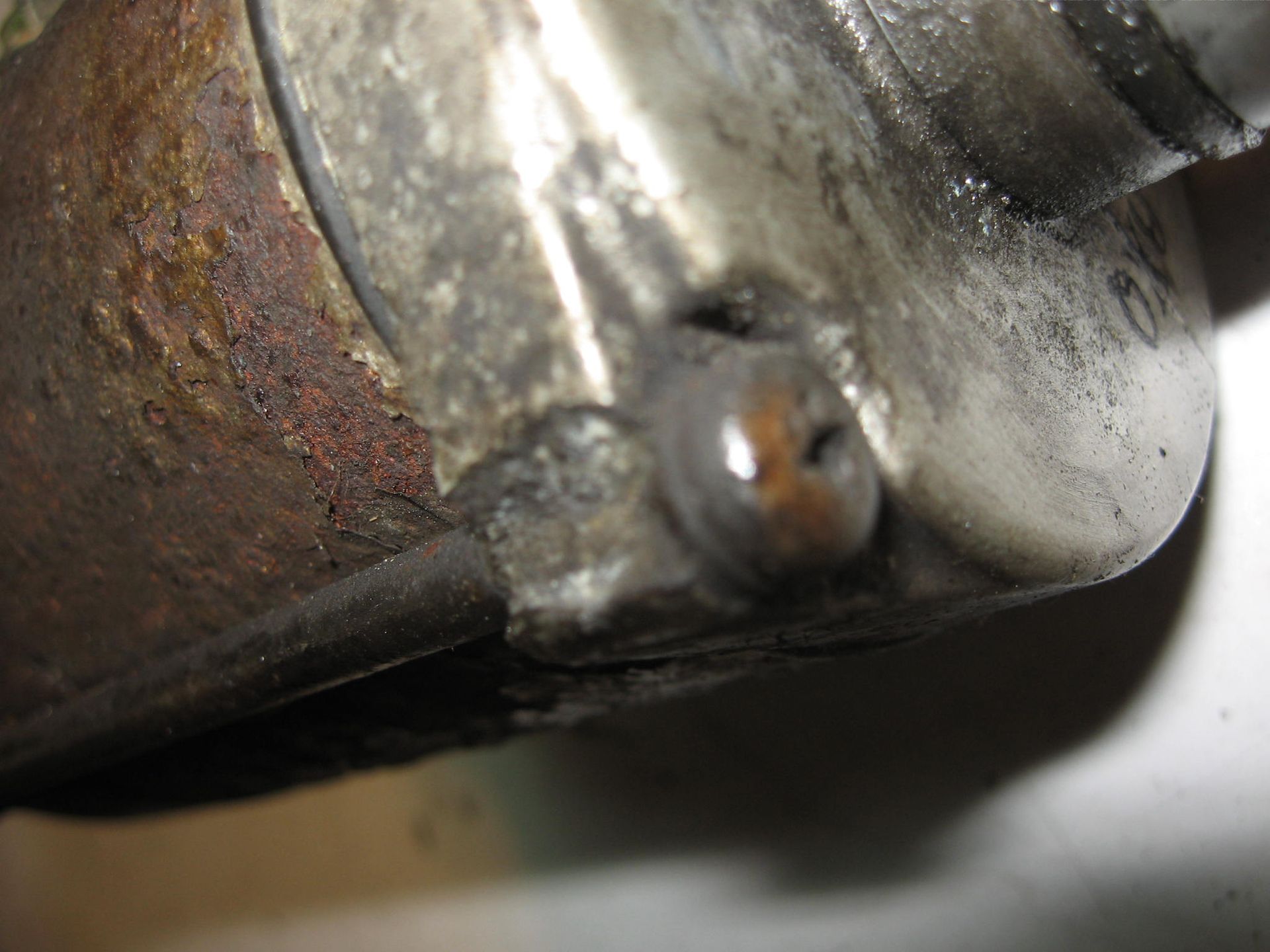 Startmotor /voorste deksel bij bout ver ingesleten/cmx450c 1986-87		31200-MM2-008 	31200-mm2-405