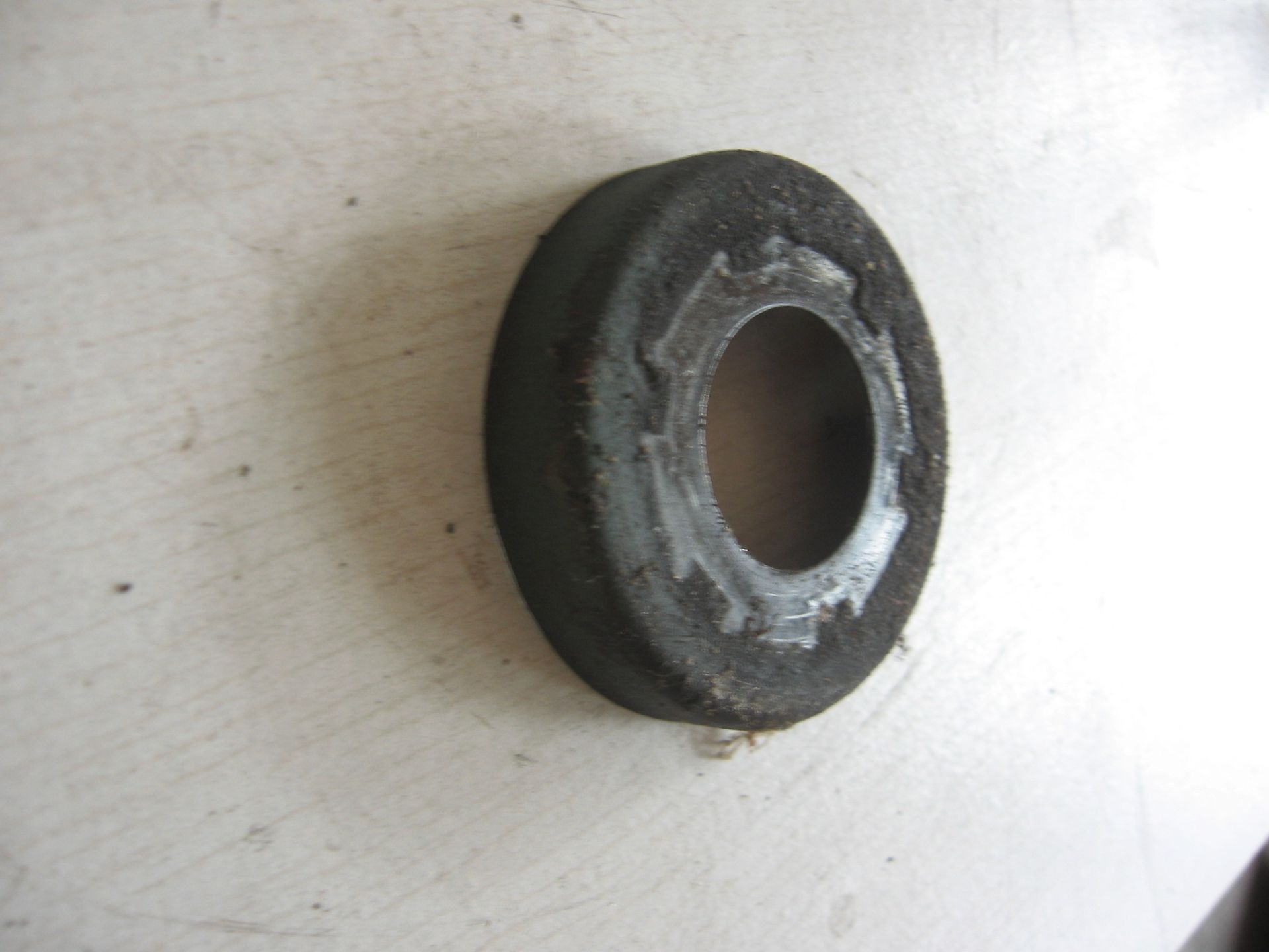 stofkap bovenste balhoofdlager 	Xv920 , xs650 1981-83 xj xv535	4k0-23415	136-23415-00
