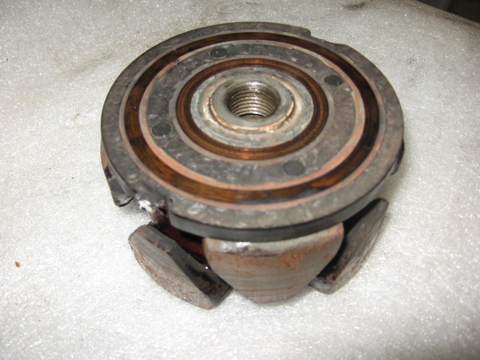 dynamo rotor	Xj650 80-82 xj750 81-83 xj700n,s 85-86	4h7-81650-10	deel van 4h7-81600