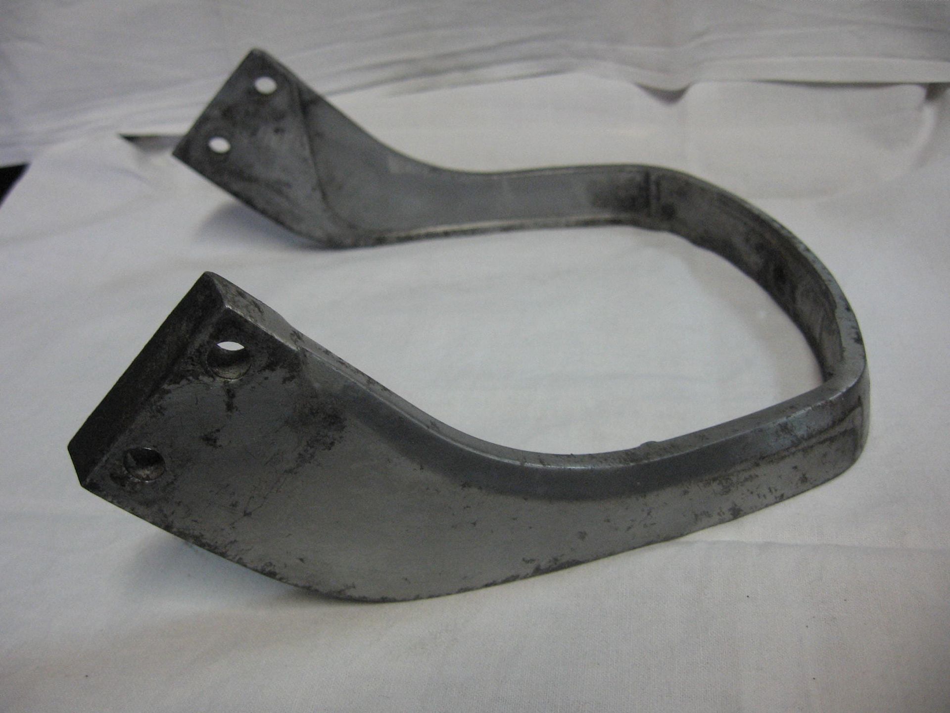 beugel voorspatbord -- gpz900 r 1984-93	35009-1054