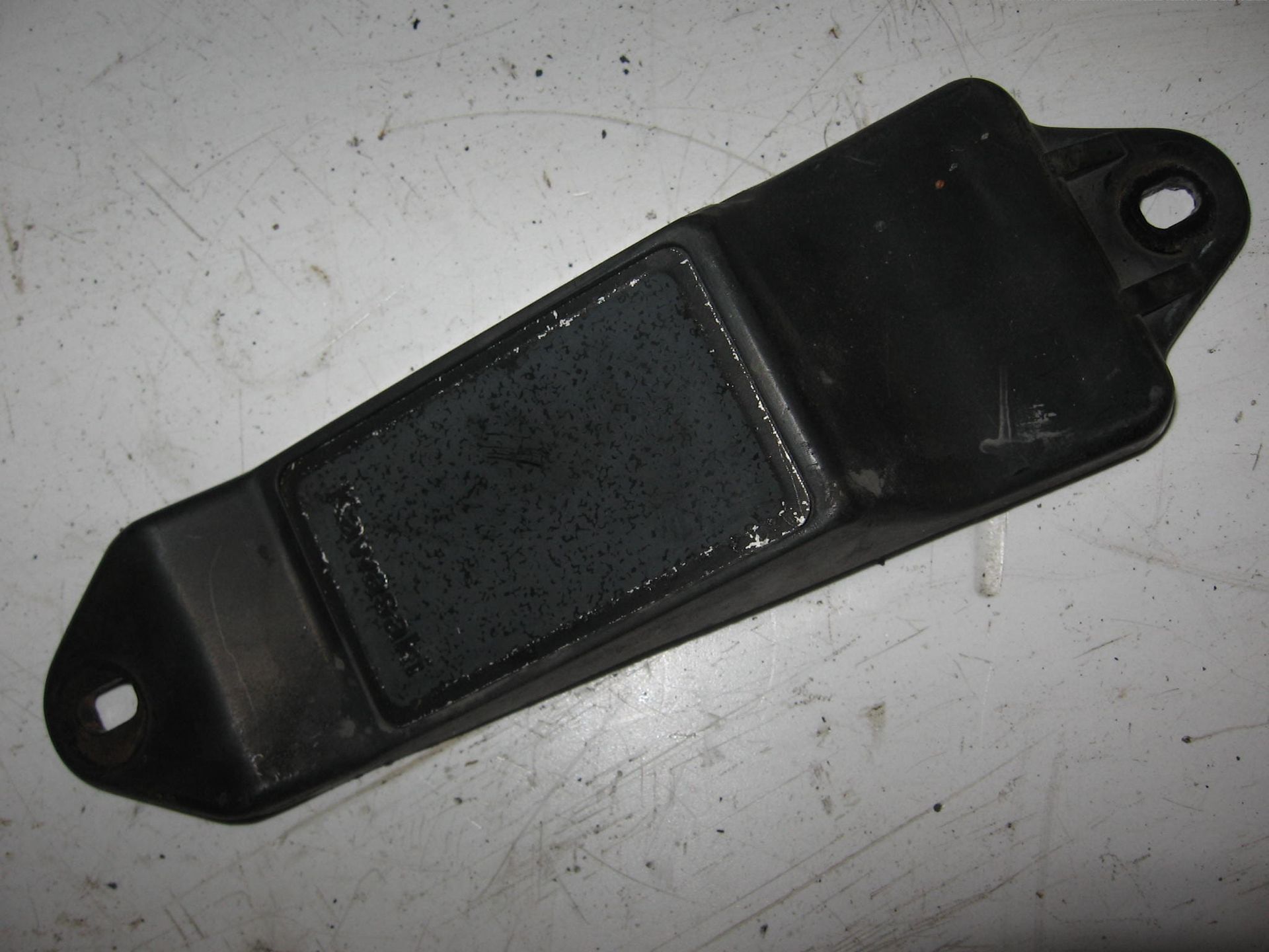 cover op balhoofd // kz550c2 ltd , kz650 1981-83 , 		13227-1001
