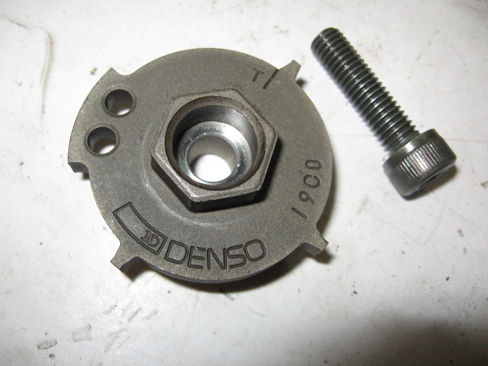 rotor pulsegever met bout	gsx600f 1988-2006 , gsx750f 1989-2006 , gsf600	33120-19c20 ,07130-08303	-19c00 , 07130-0830A , 33120-26D00
