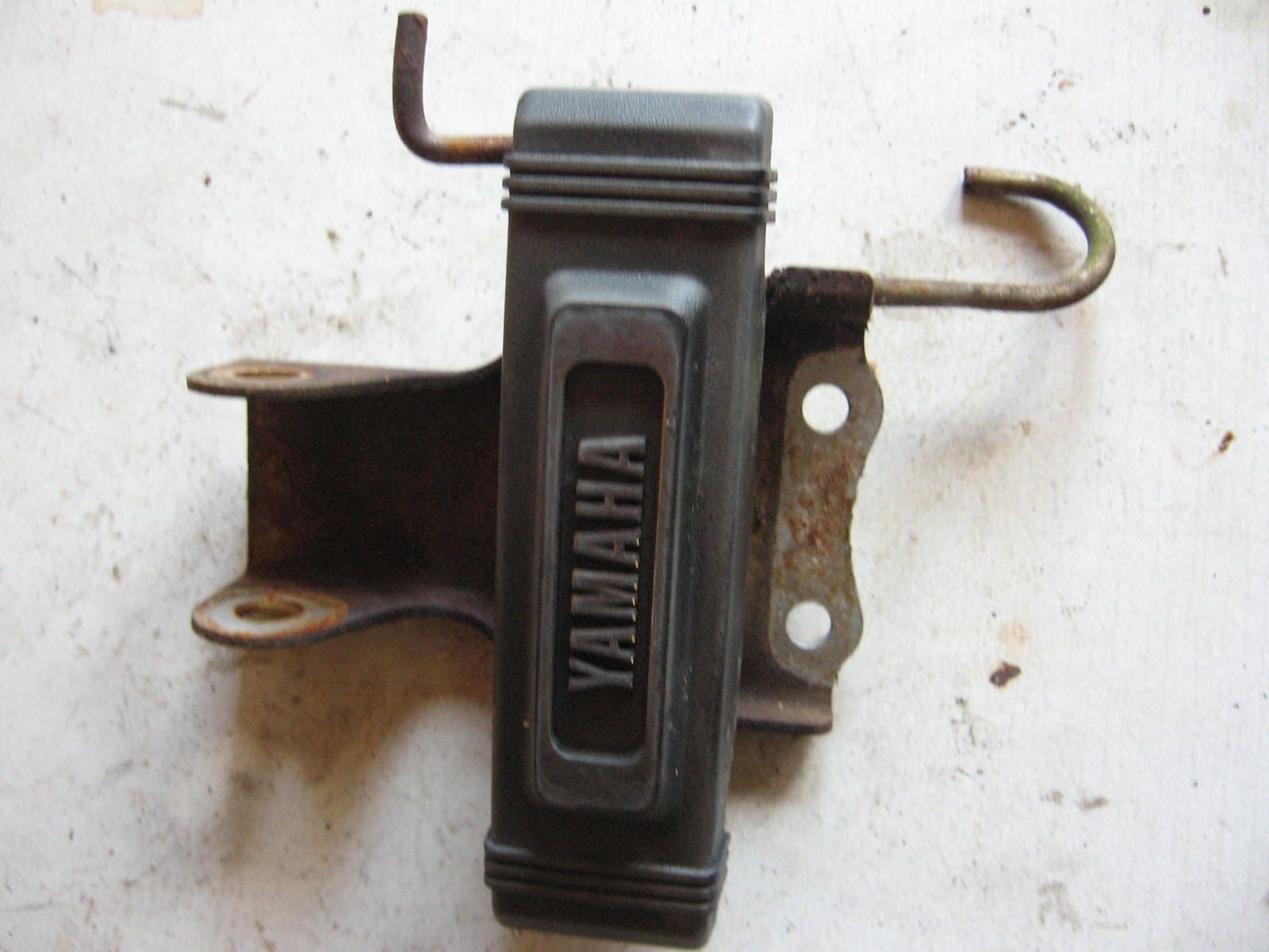 koplampsteun met embleem	Xj700 1985 	1FG-23174- + 1AA-13222