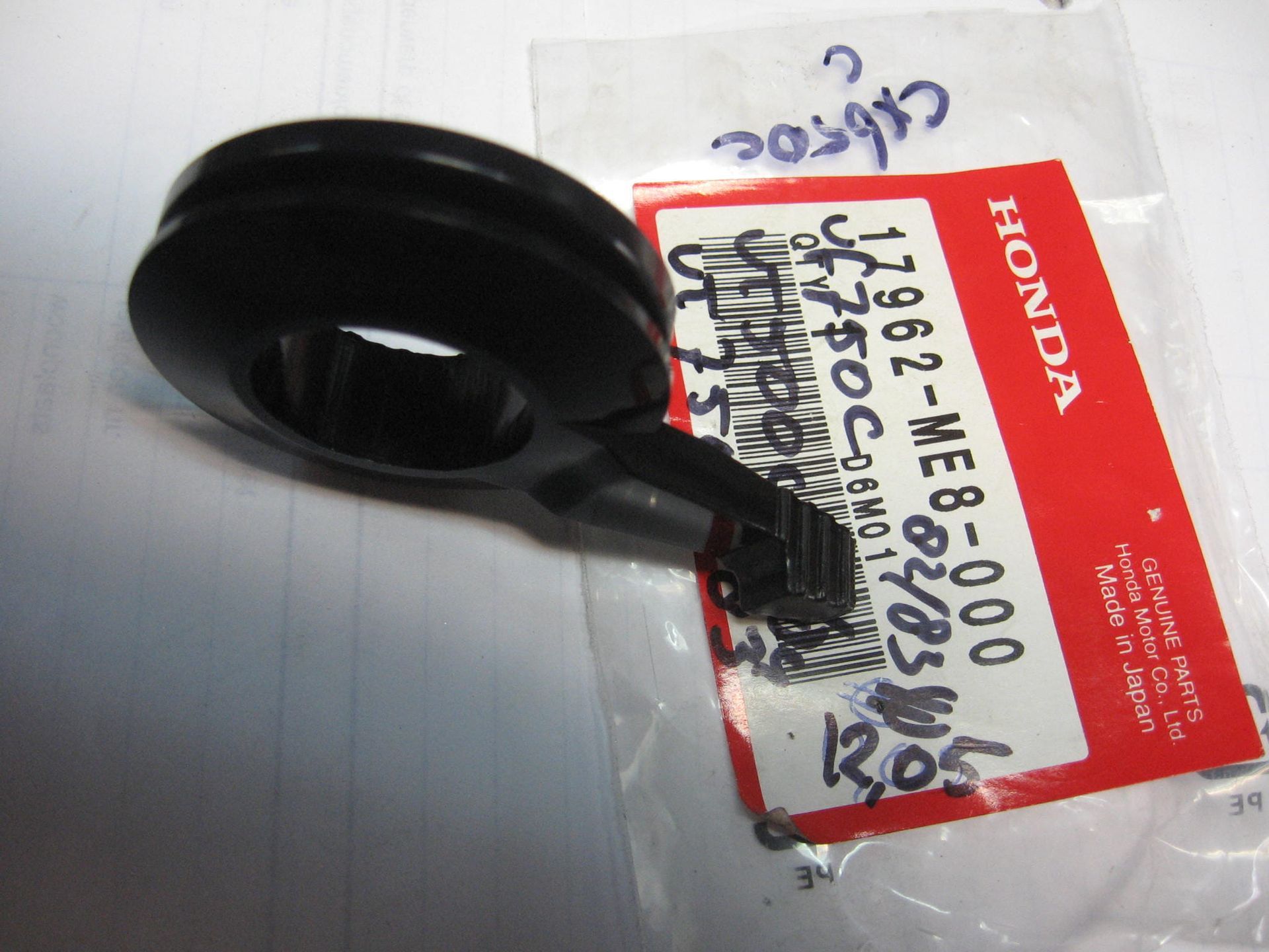 hevel choke // vf750c 1982-83 vt500c 1983-84 vt750c 1983 cx650c 		oem		17962-me8-000