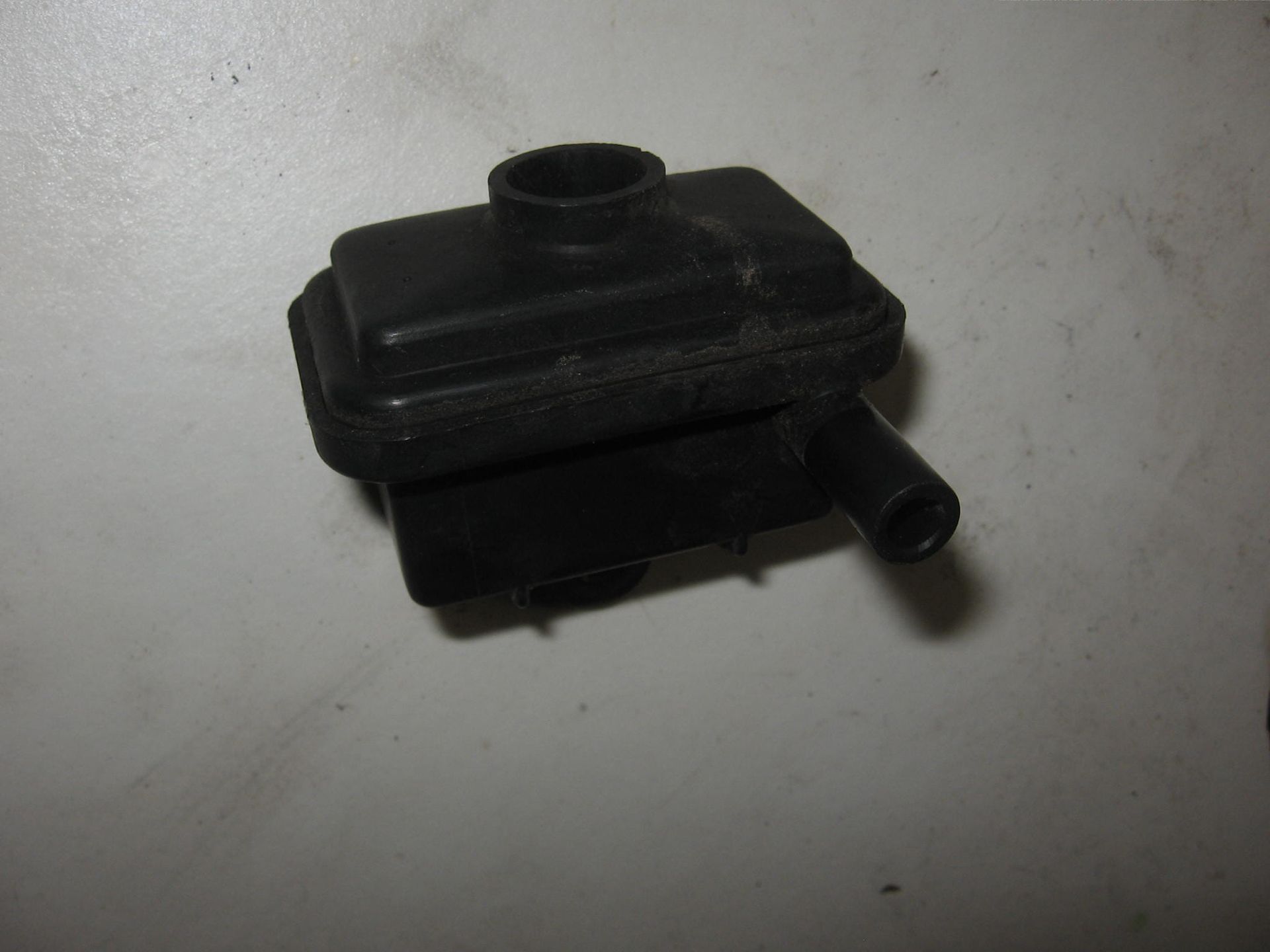 filterhuis luchtaanzuig solenoid // gl1500e 90 , 1988-2007		17251-mn5-000