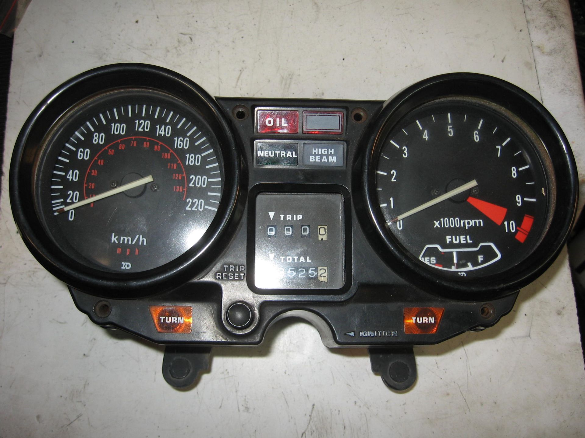 tellerset,huis met alleen bovenkant – cb750sc 1982-83 , 63525km
