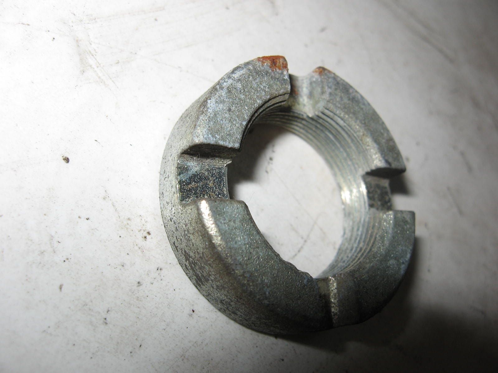 moer achterbrugbout 23mm	Vt500c 1983-86	90354-me5-000