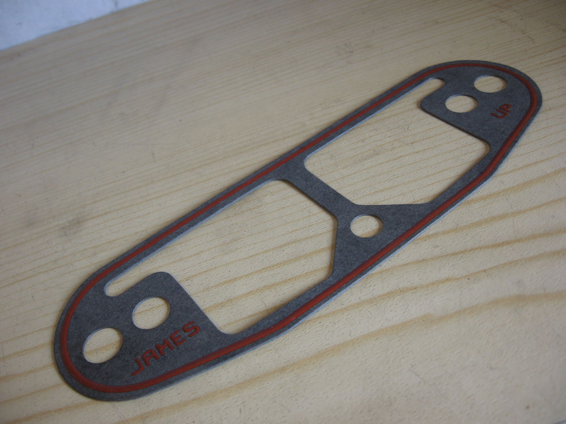 right rocker cover , xl883 xl1100 xl1200 bt1340 , 1974-1993	silicone paper	james			1677-84a