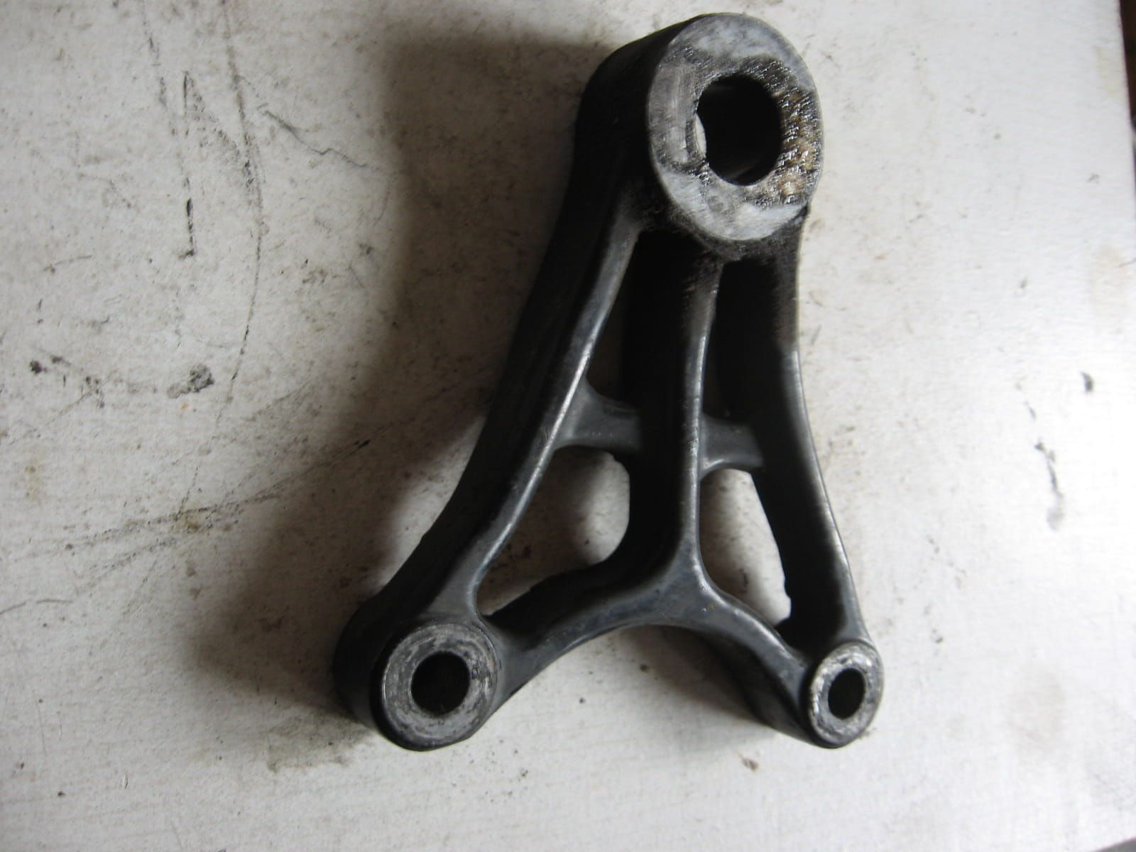 houder remklauw achter	Gsx600f 88-97 , gsx750f -97	69721-43400