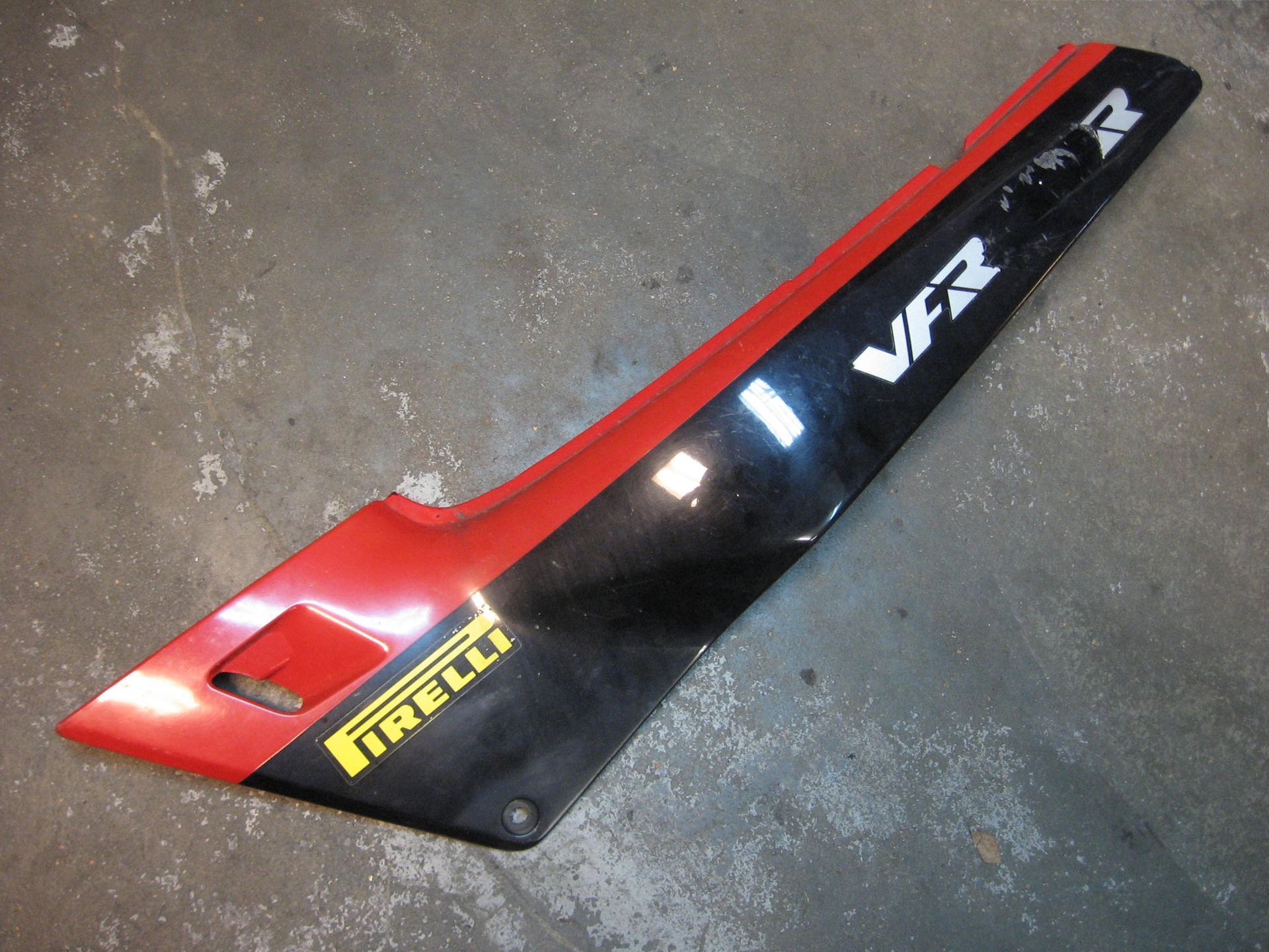 cover frame links /bevestigingen goed / vfr400 1986		83710-ml0-700	