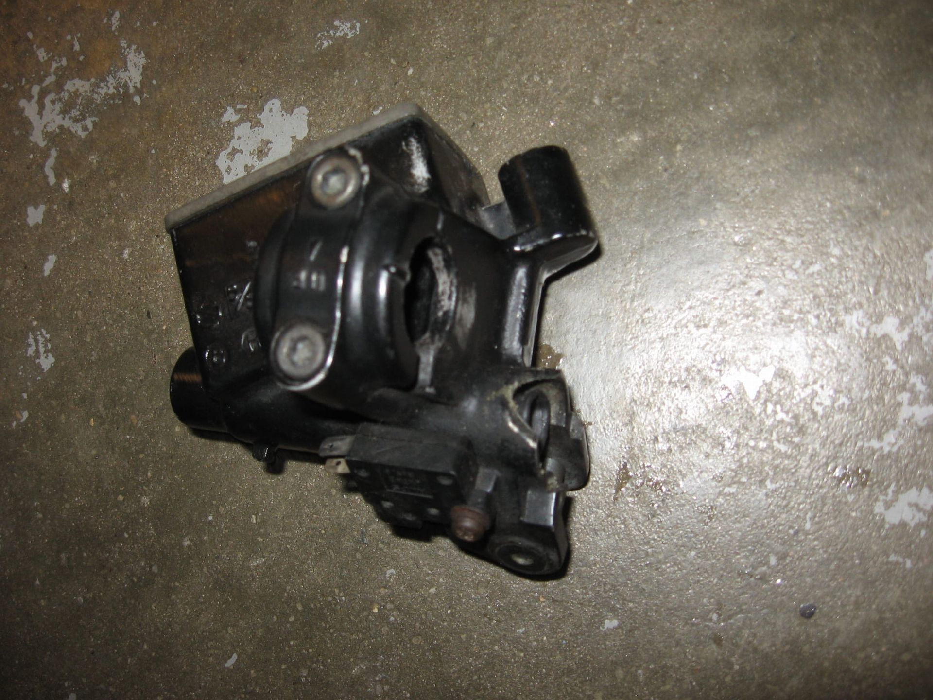 voorrempomp 	Vt700c 84-85  	45500-ME9-772