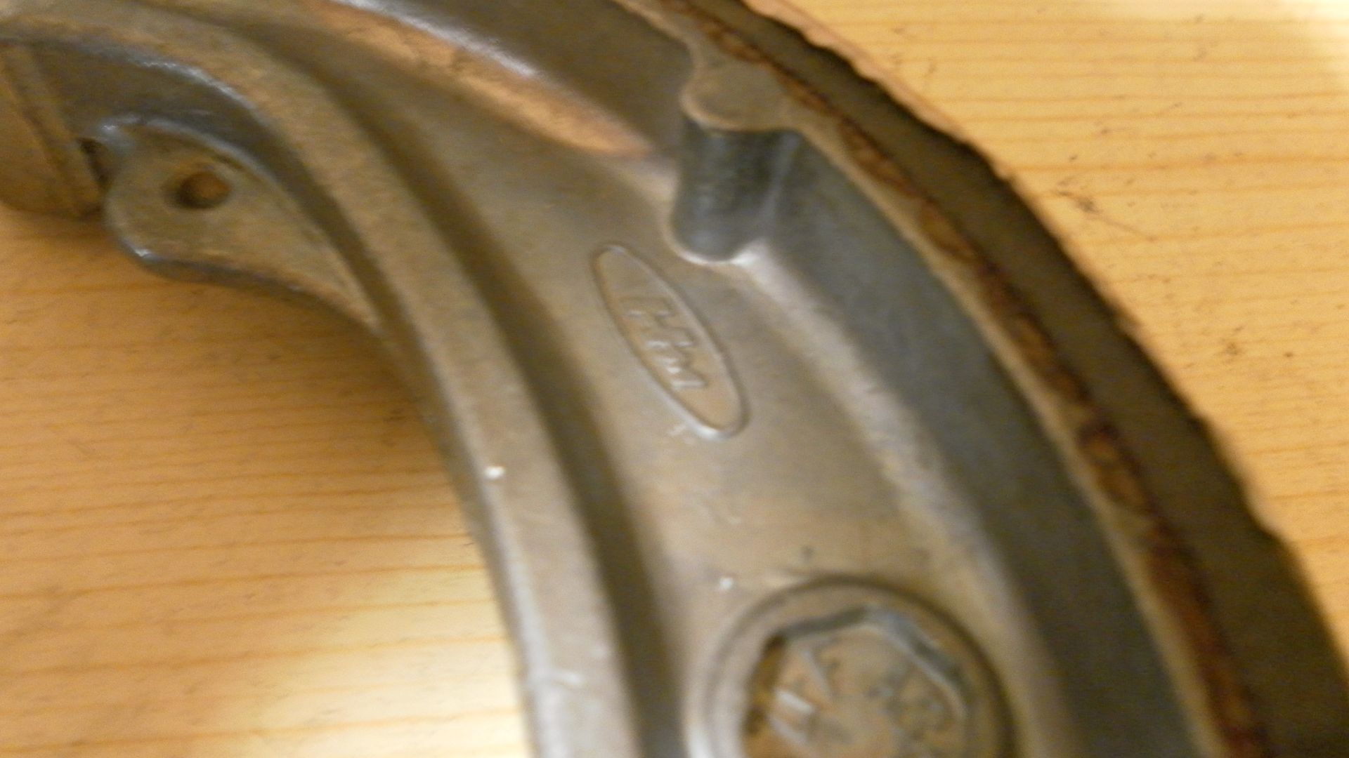 remschoenen ferodo fsb717	Ke175D 79-83 kl250A 80-84 , kl250c 80-84 klr250 84-2000 ,  front; kdx200 a 83-85	/ zonder verpakking
