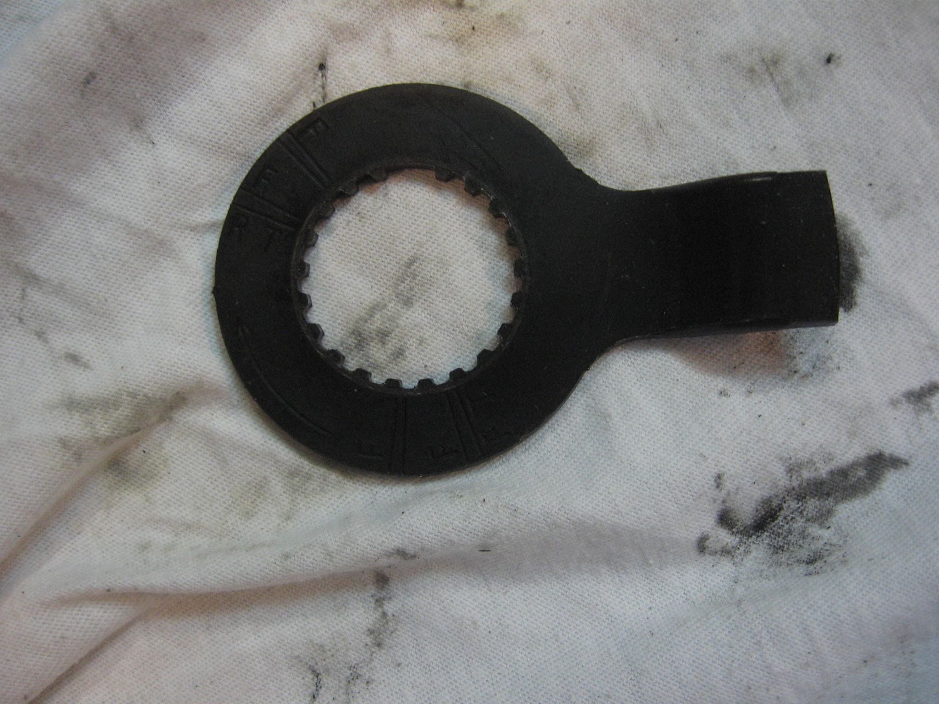 plaat pulsegever -- vt700 vt750 1983 1984 		23105-me9-000