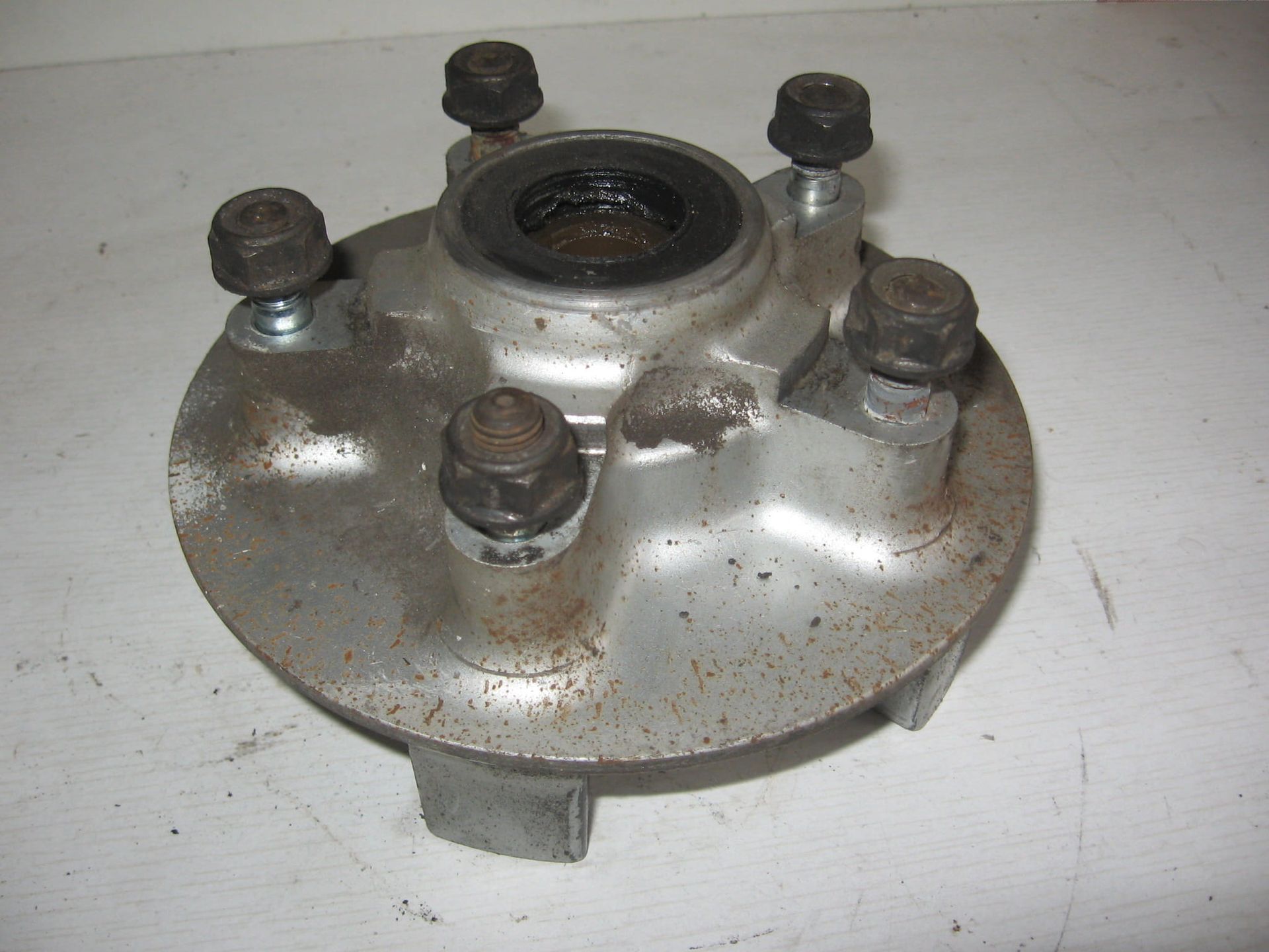 tandwielhouder 	Cmx450c 1986 , vf500f 1984-86 , vf500c 1984-85	42610-ke7-000	42610-mm2-670