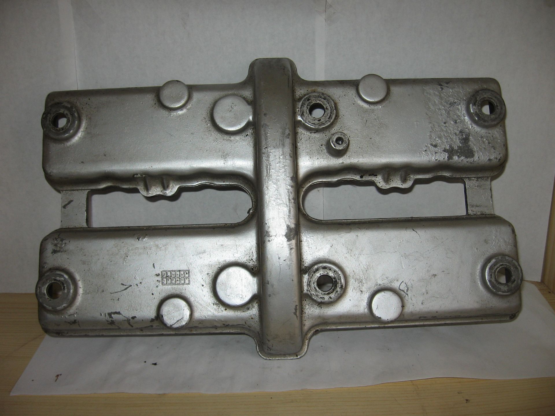 kleppendeksel grijs , lak minder goed	Gpx600r 85-97 , gpx500 , gpz600r 85-89 , zl600 86-87	14024-1142	14024-1161