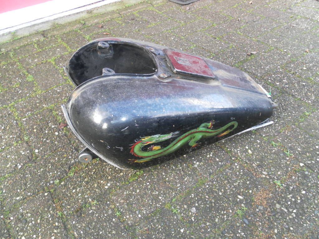 Benzinetank  , geen sleutel , Vt1100c 1986	17530-MG8-770 		, slechte lak , geen sleutel