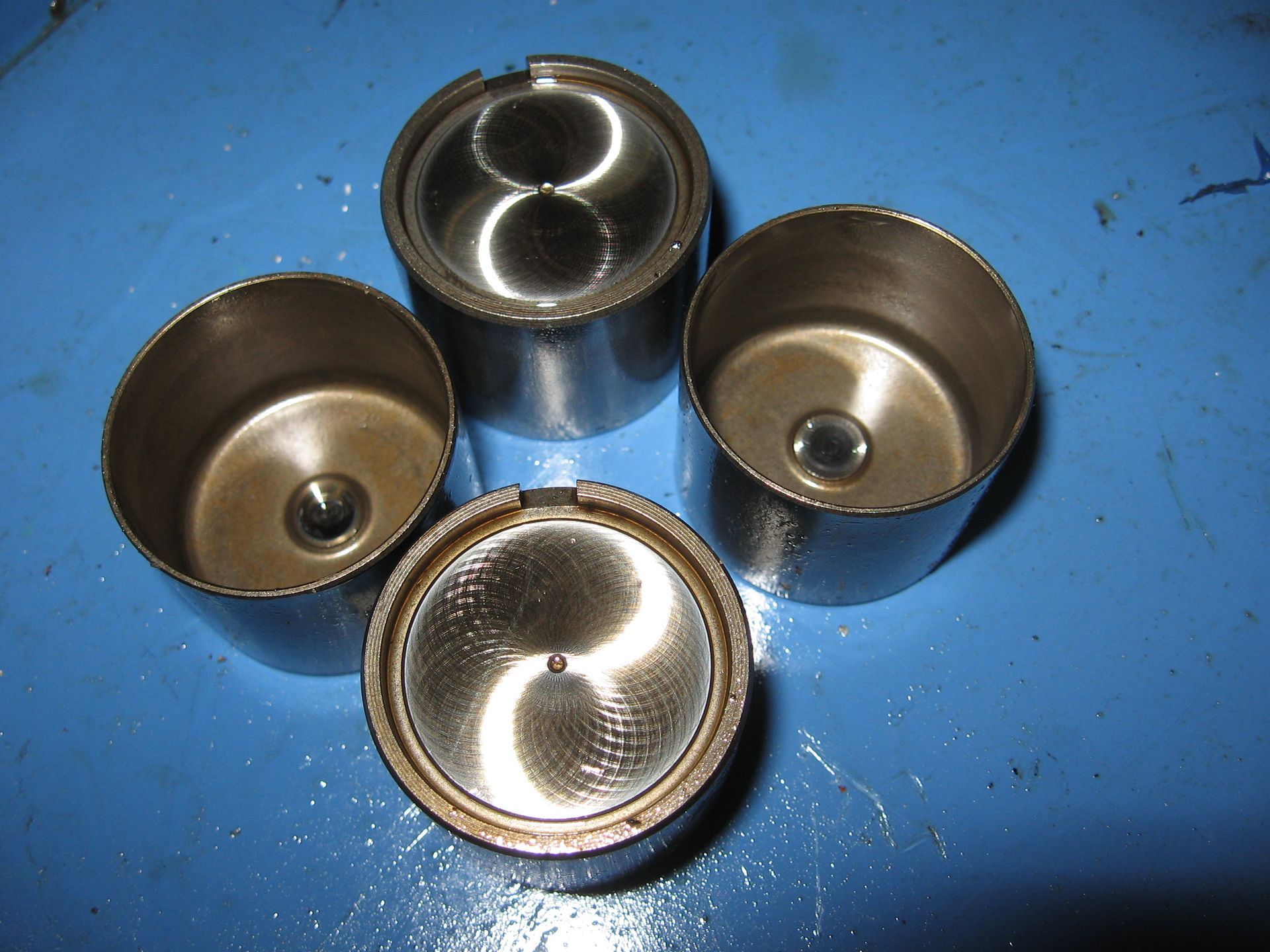 1x Tappet , houder klepstelplaatje	Gs500e 89-00 . gs500f 04-07	12891-15500	12891-15501