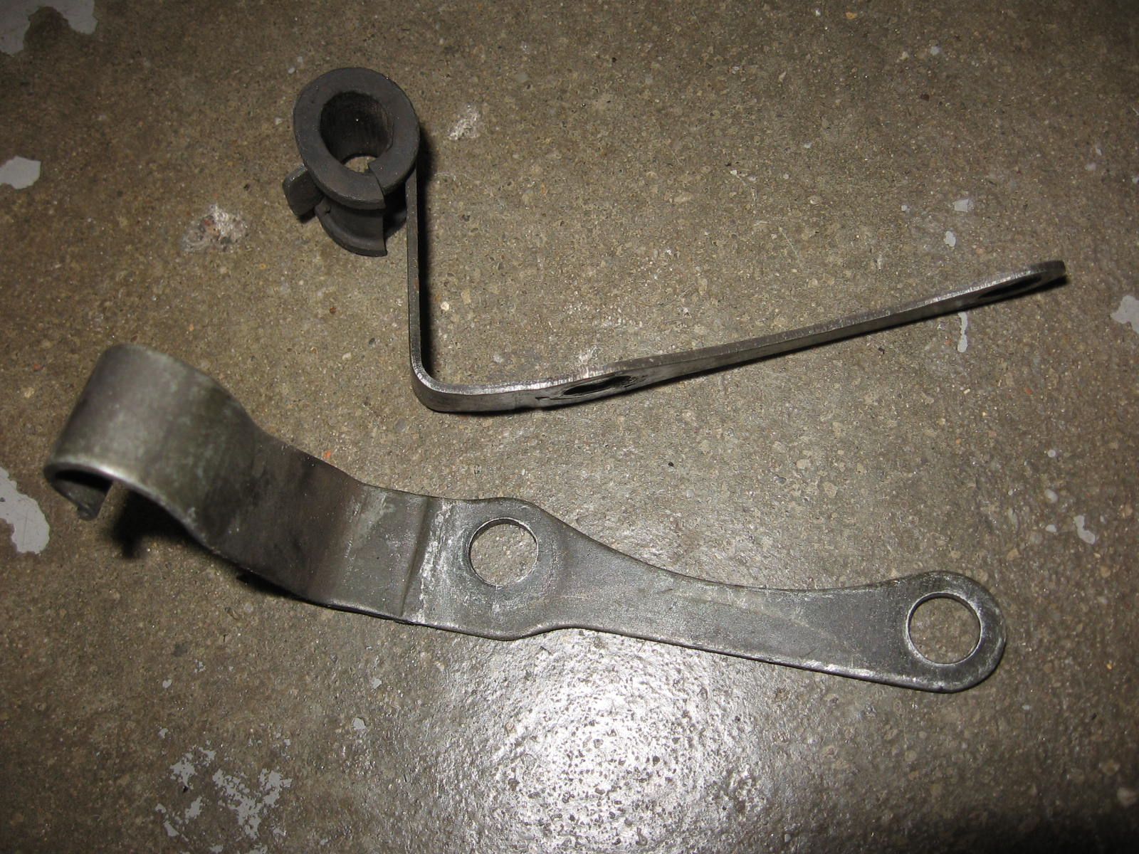 2x houder voorremslang	Xj750 82-83	10m-25875 + 10m-25876