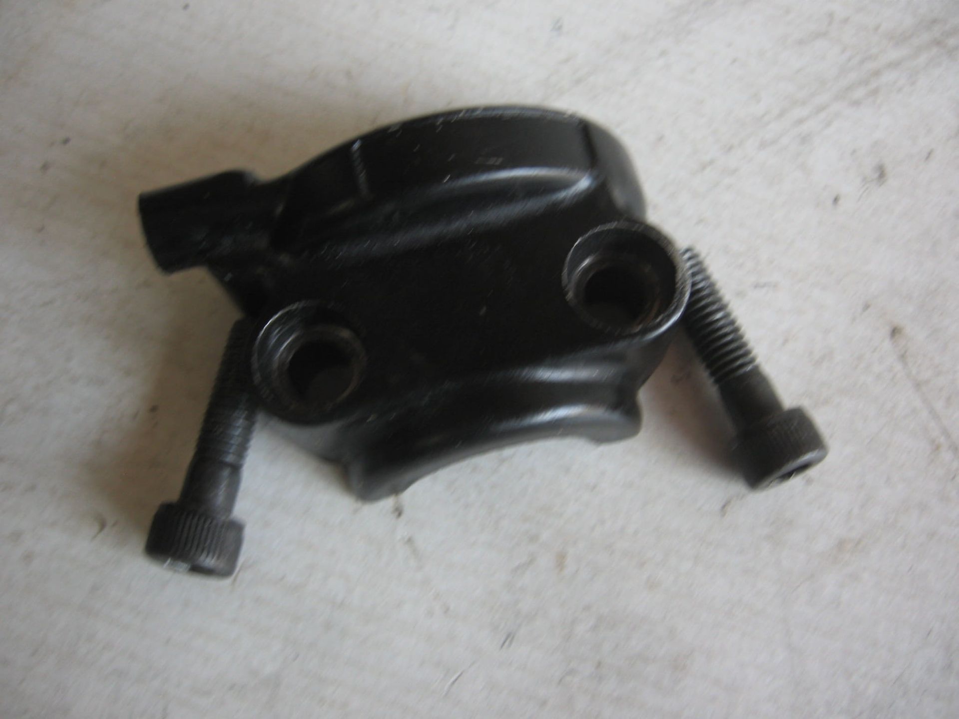 choke houder + boutjes	VF750S 1982-83 , vt750c 83, vt500c 83-84	17963-me8-000	17963-mb0-000
