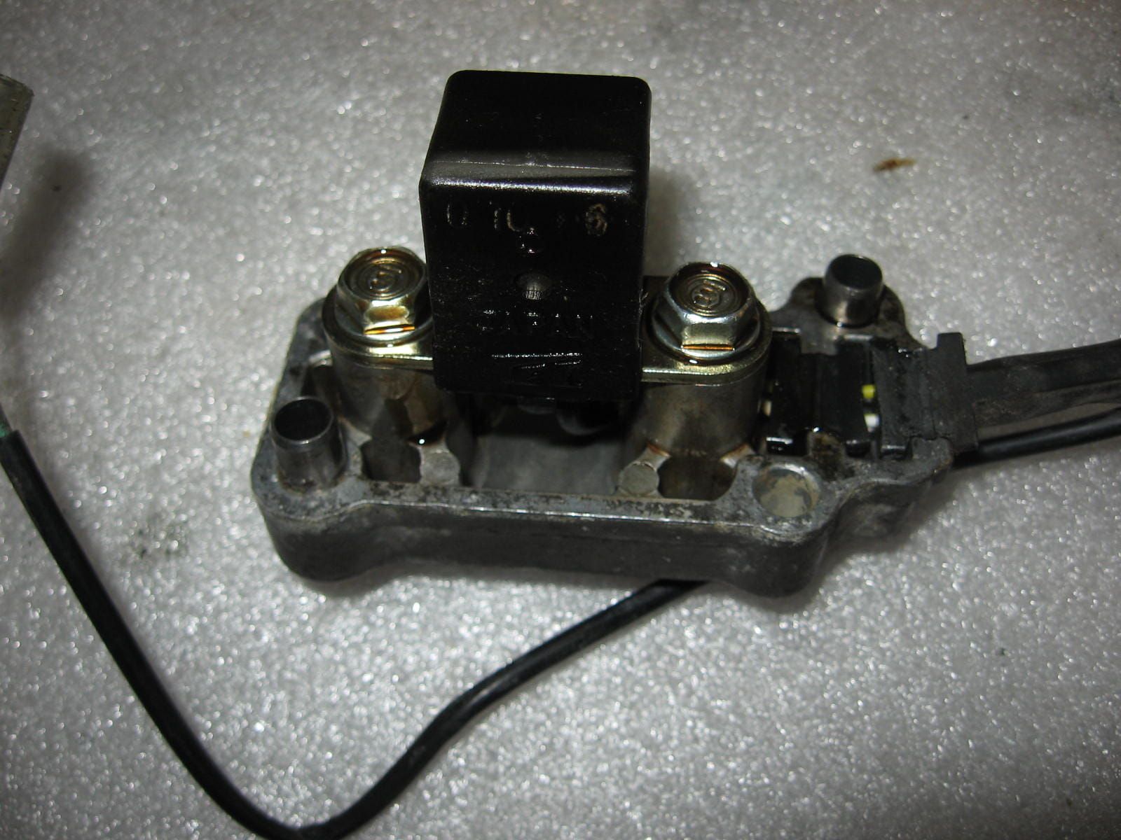 pulsegever met deksel	St1100   	30300-mt3-000 + 11561-mt3-000	30300-mt3-003