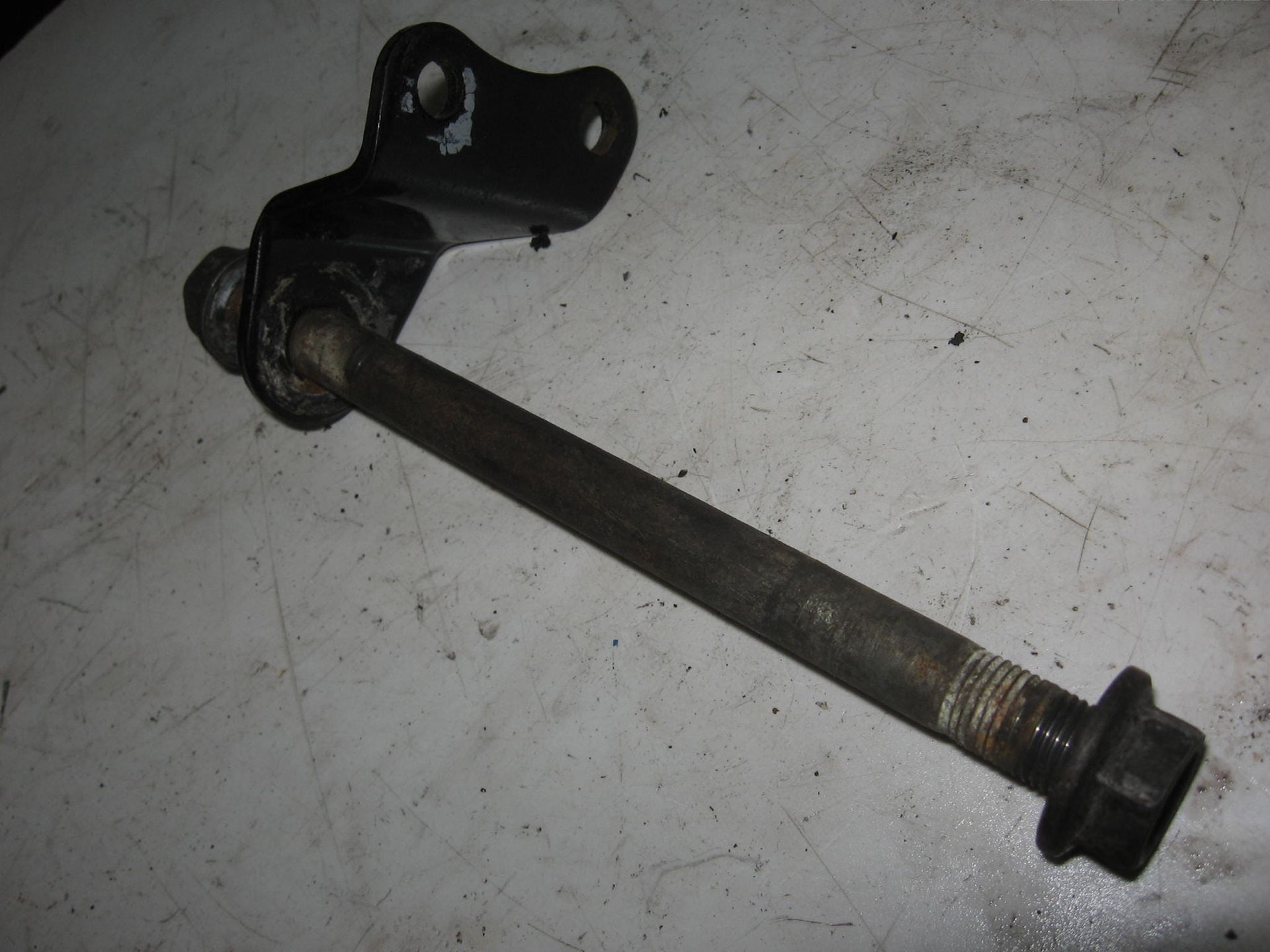 blok bevestegingsplaat rechts achter + bout m12x165 // cmx450c 1986-87 50354-mm2-000 + 90126-mm2-000