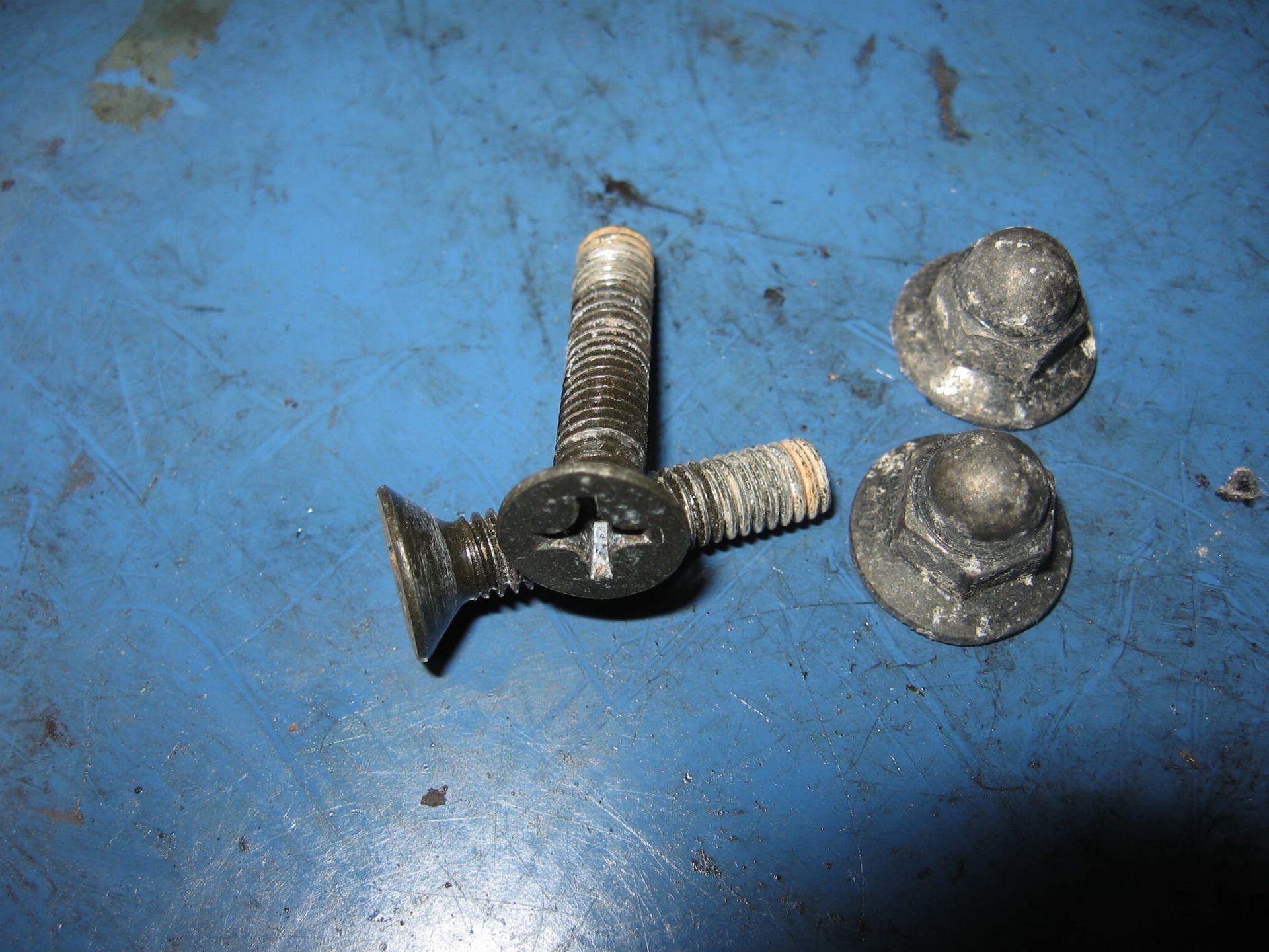 bouten M6 met dopmoer bevestiging 1 spiegel	Fzr1000 89-93	98707-06030